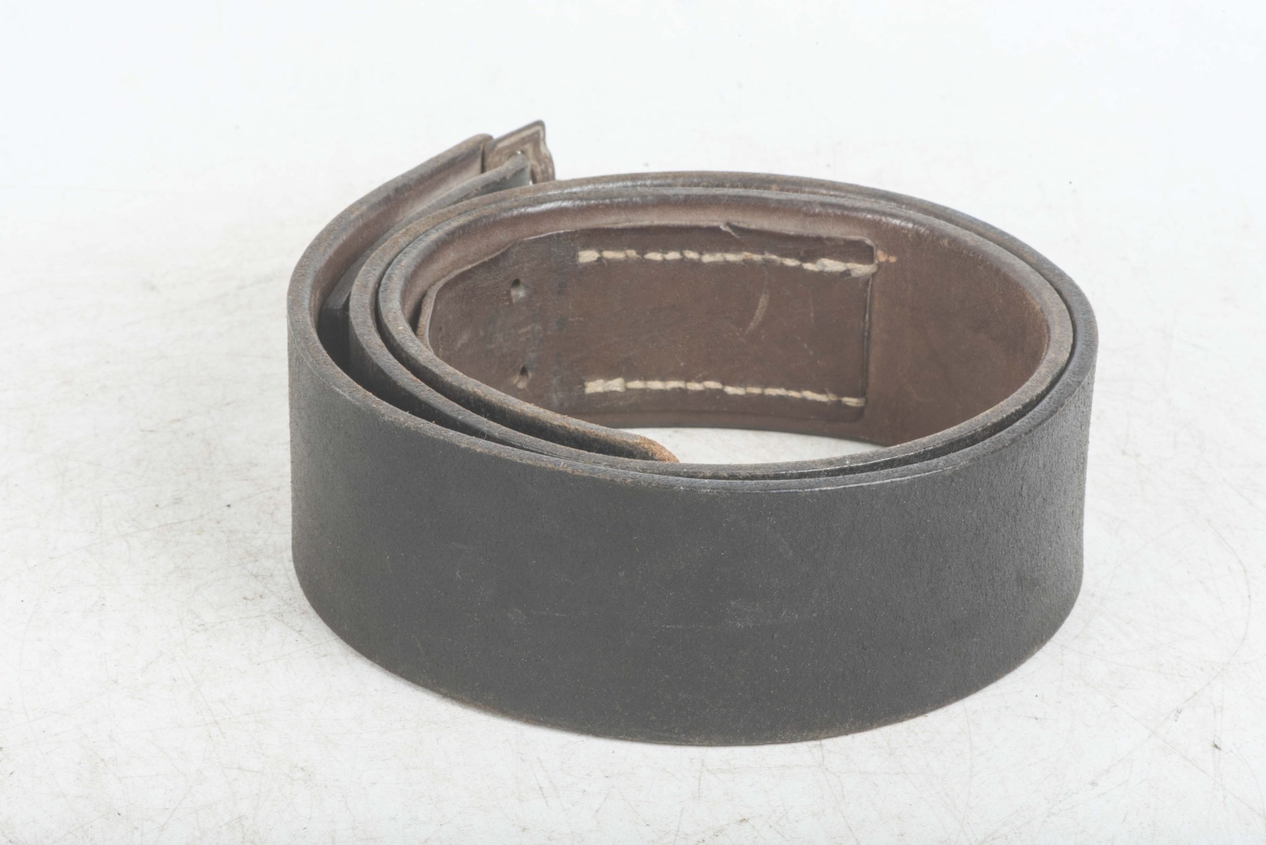 Leather equipment belt marked Wittkop & Co., Bielefeld 1942 named Uffz. Jung — image 3