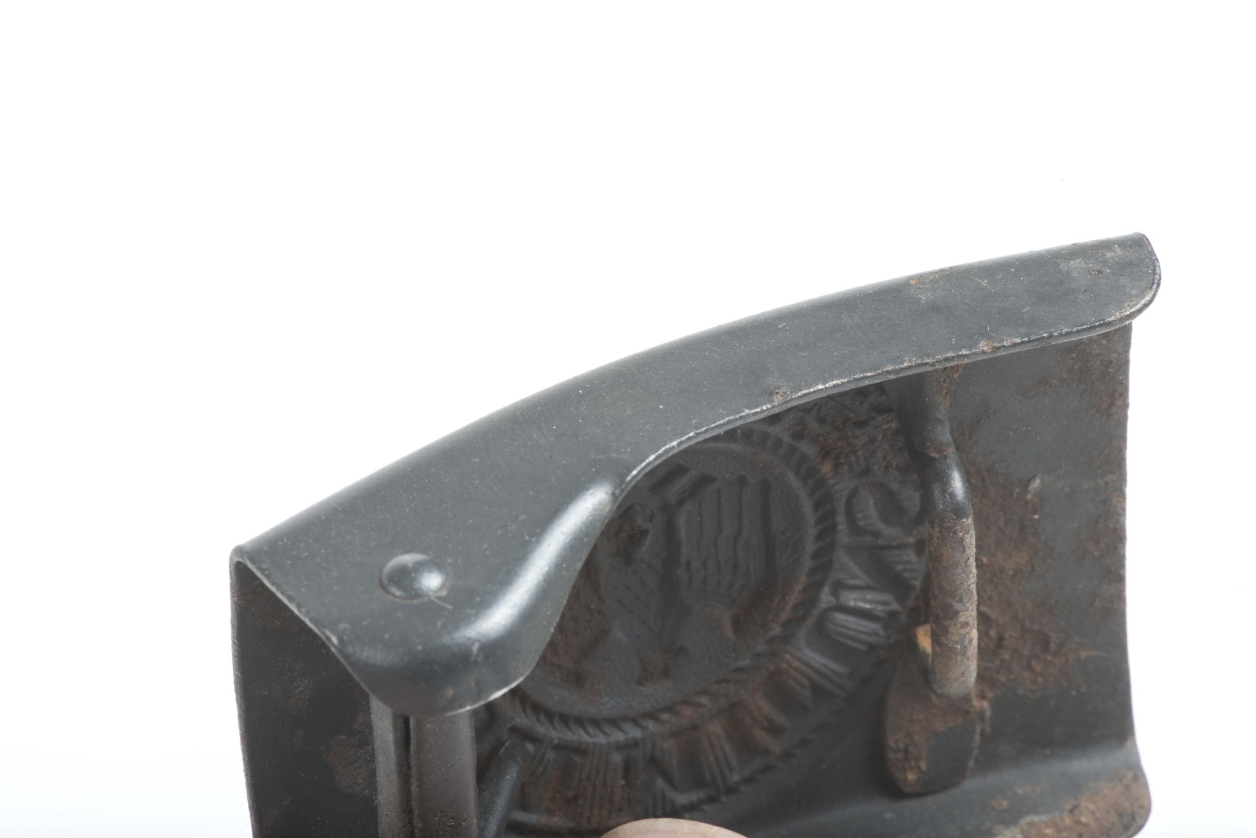 Late war steel blue Heer belt buckle by Overhoff & Cie, Lüdenscheid — image 5