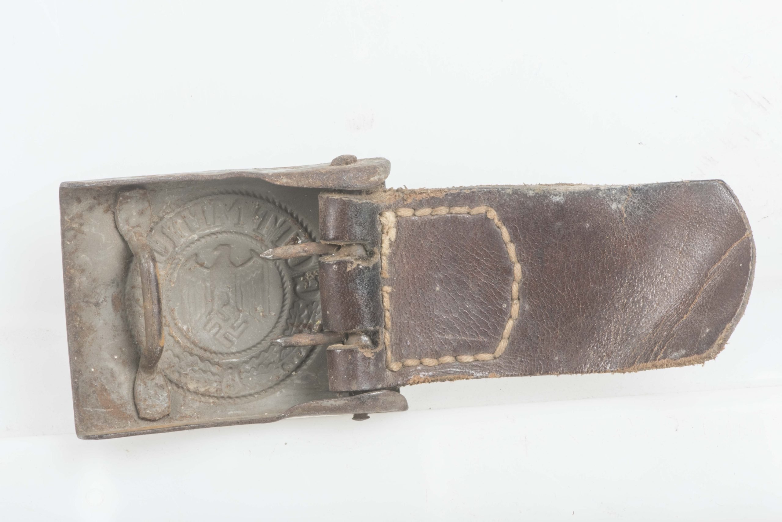 Tabbed steel Heer belt buckle marked Brüder Schneider, Wien 1942 — image 2