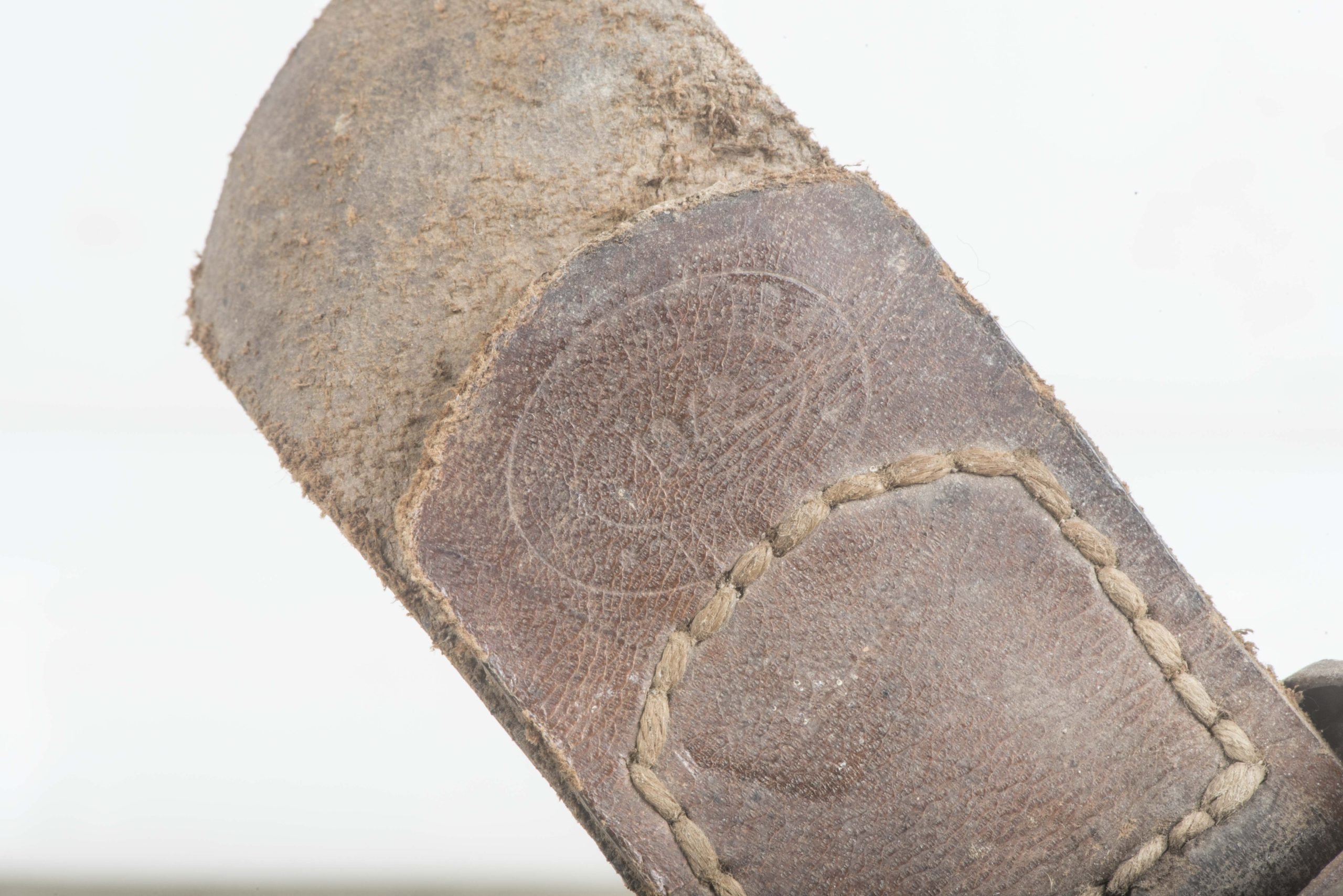 Tabbed steel Heer belt buckle marked Brüder Schneider, Wien 1942 — image 3