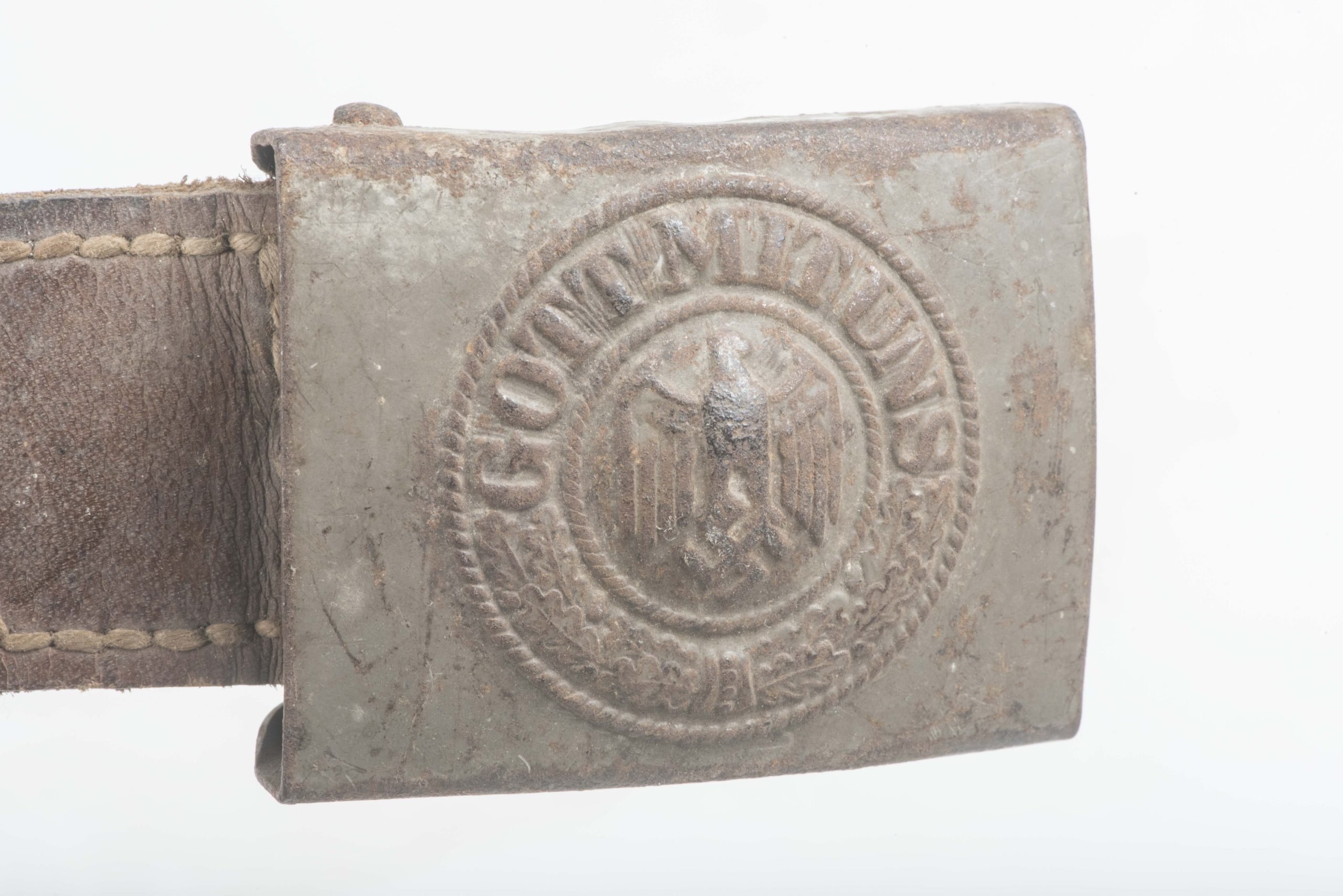 Tabbed steel Heer belt buckle marked Brüder Schneider, Wien 1942 — image 5