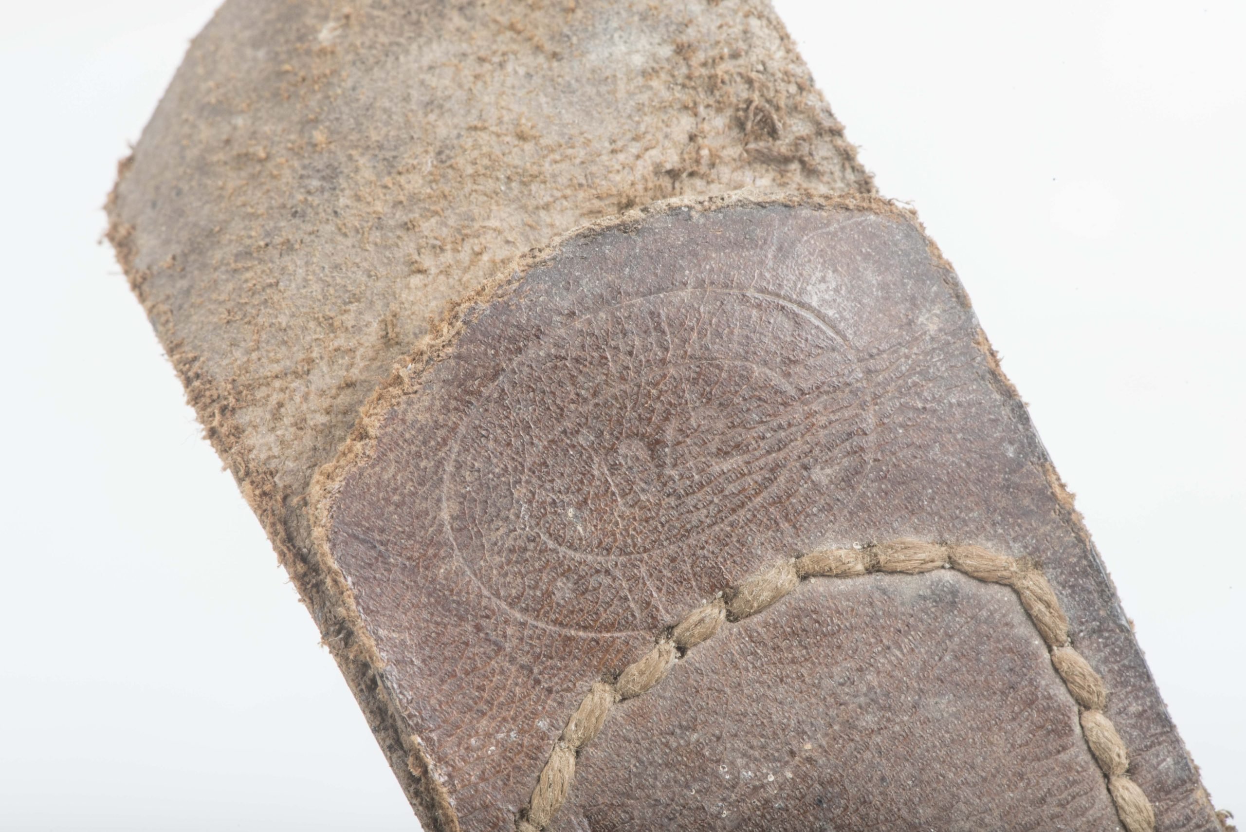 Tabbed steel Heer belt buckle marked Brüder Schneider, Wien 1942 — image 6