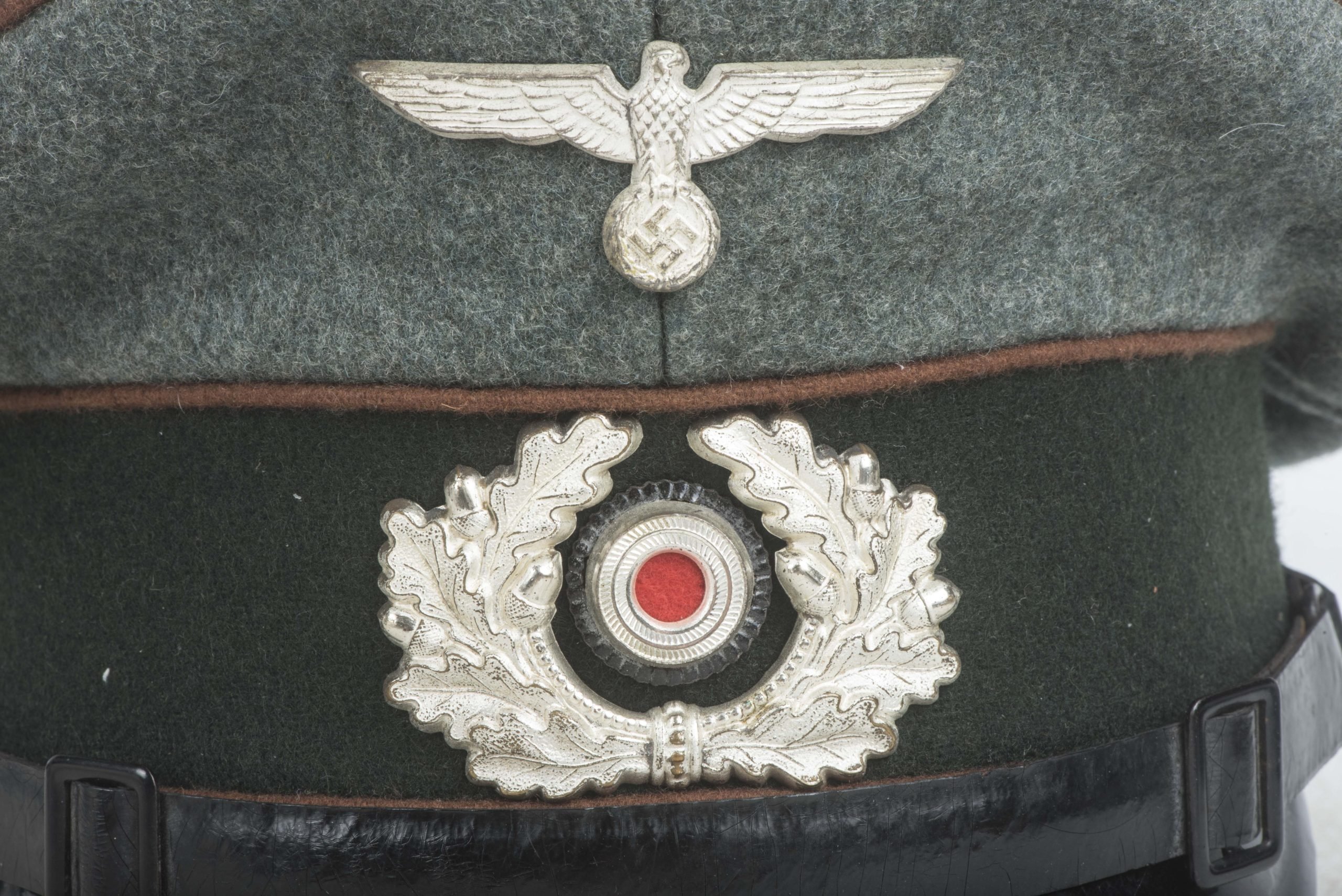 Heer EM / NCO visor for Kradschützen by Deutsche Wertarbeit — image 2