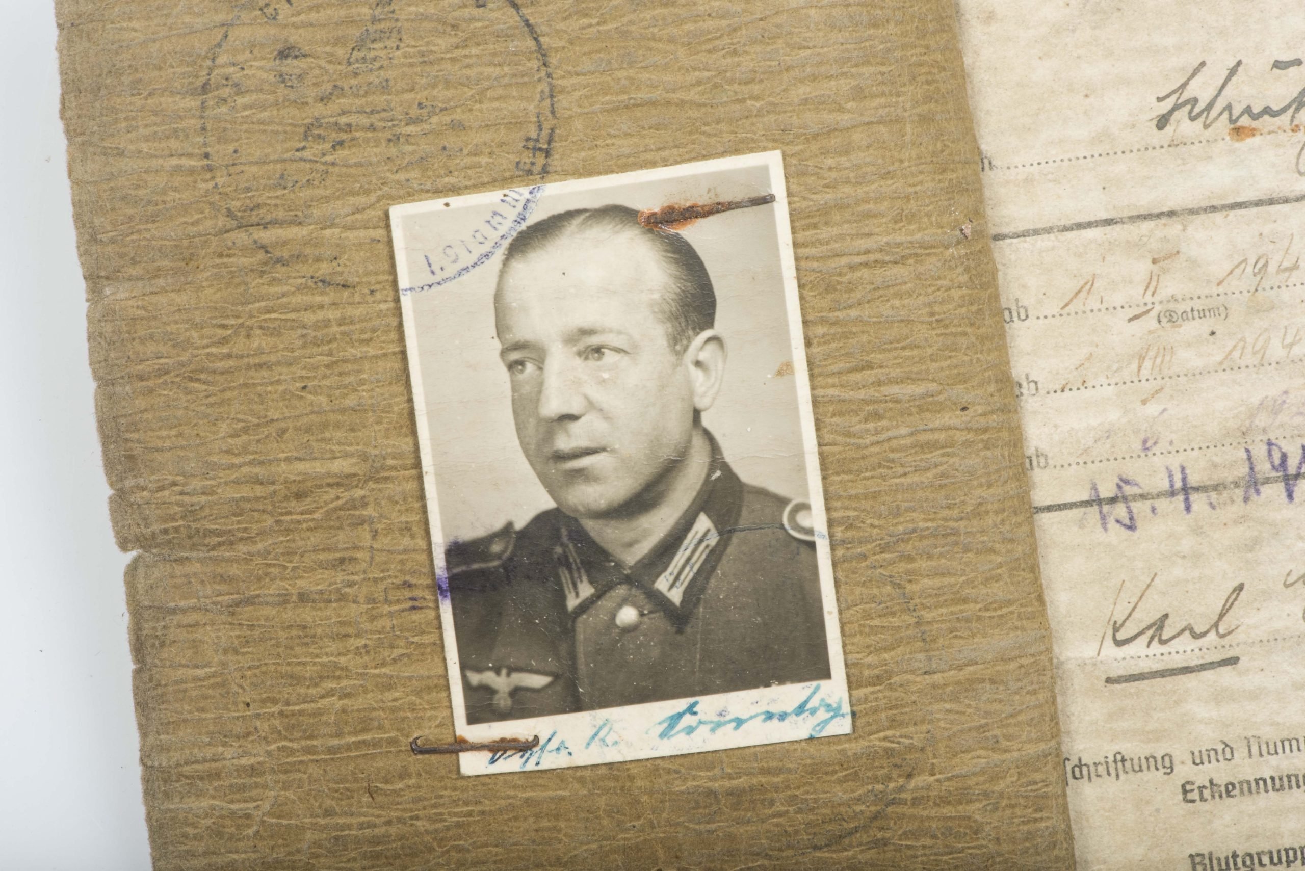 Soldbuch to Karl Ernst Sonntag, Grenadier Regiment 1044 — image 3