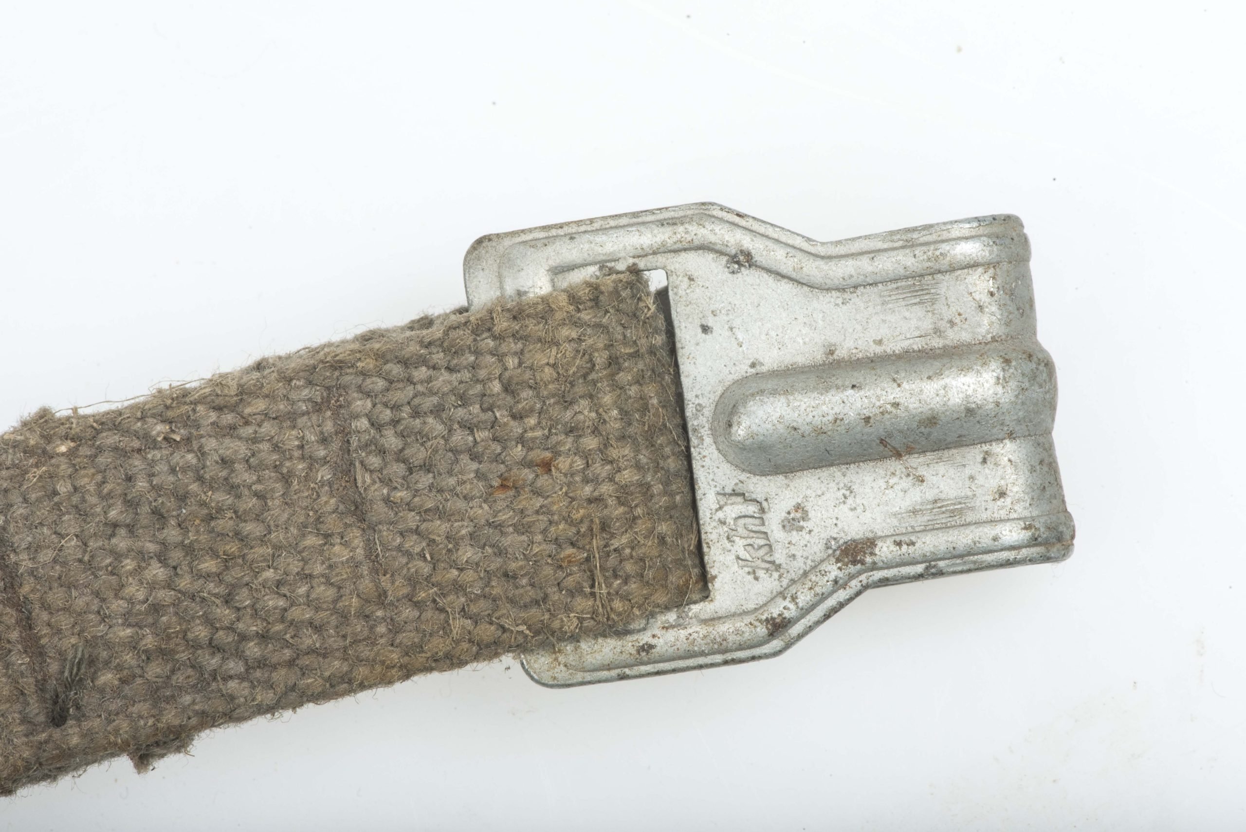 Textbook late war matching set of gasmask canister straps marked ebd 44 — image 6