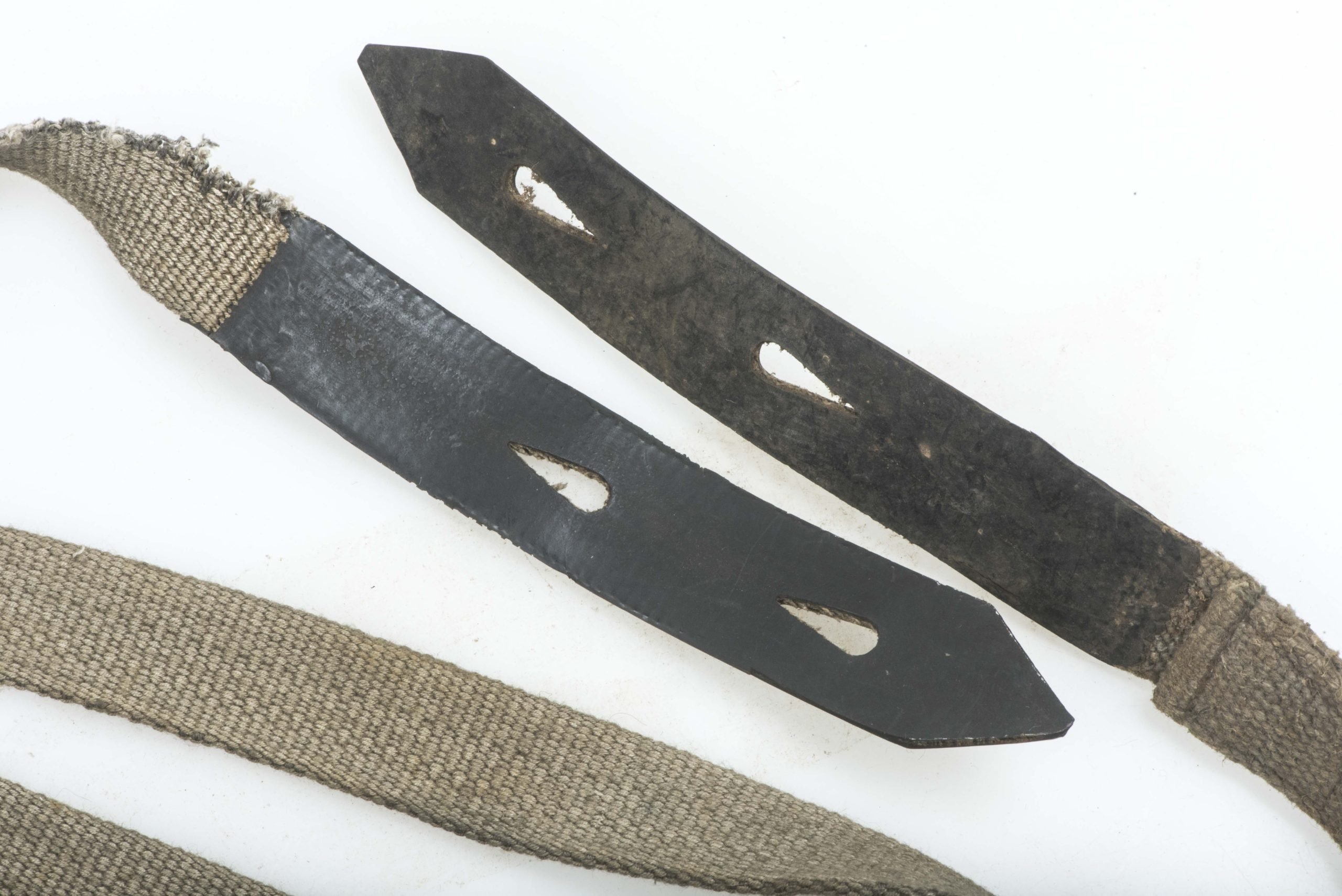 Textbook late war matching set of gasmask canister straps marked ebd 44 — image 7