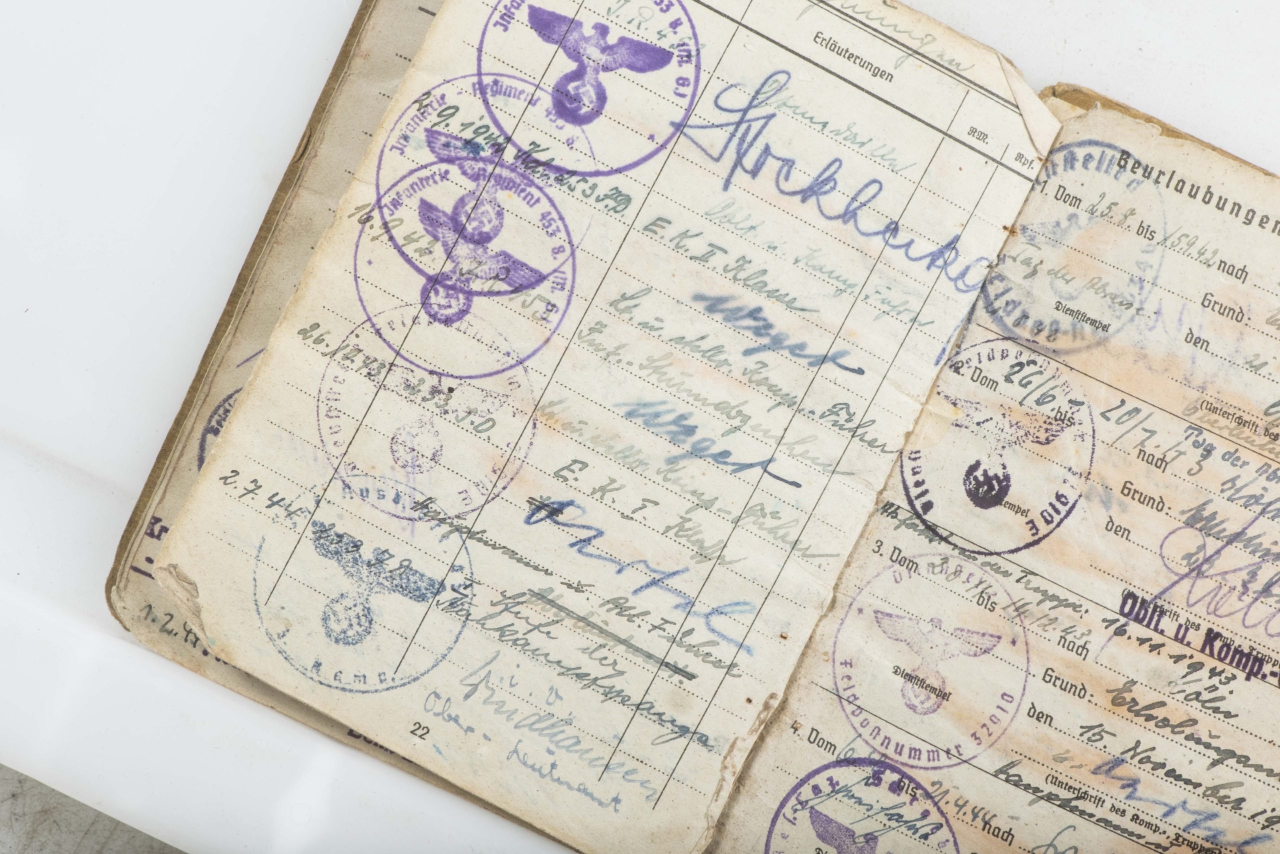 Nahkampfspange Soldbuch grouping Paul Pützer, Grenadier-Regiment 453 and 2. Fallschirmjäger-Division — image 69