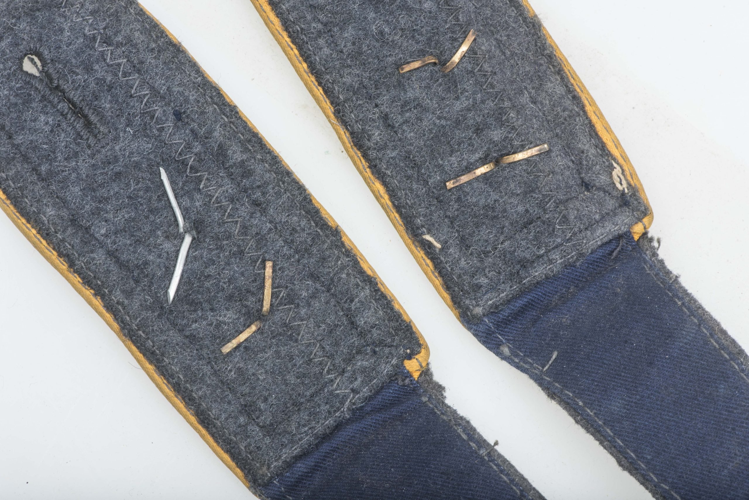 Matching Luftwaffe NCO shoulderstraps for a Feldwebel — image 5