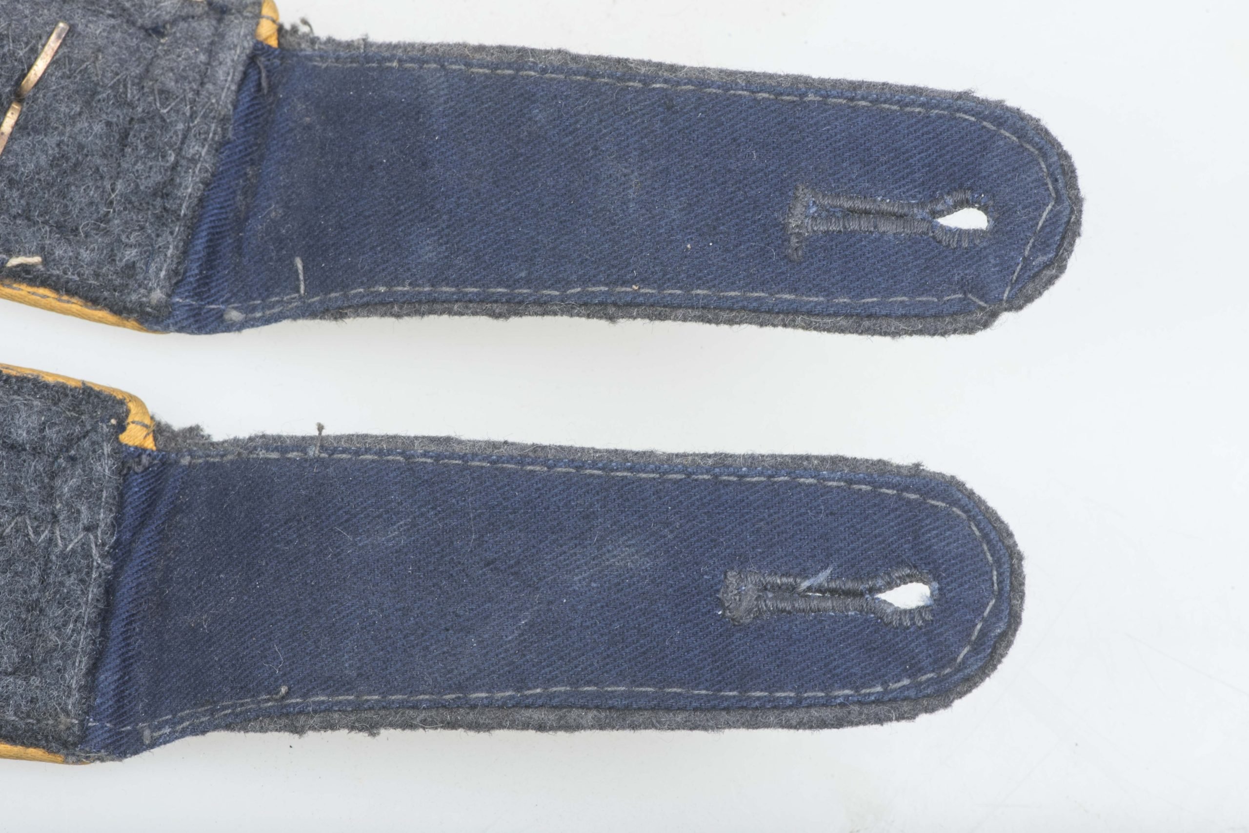 Matching Luftwaffe NCO shoulderstraps for a Feldwebel — image 6