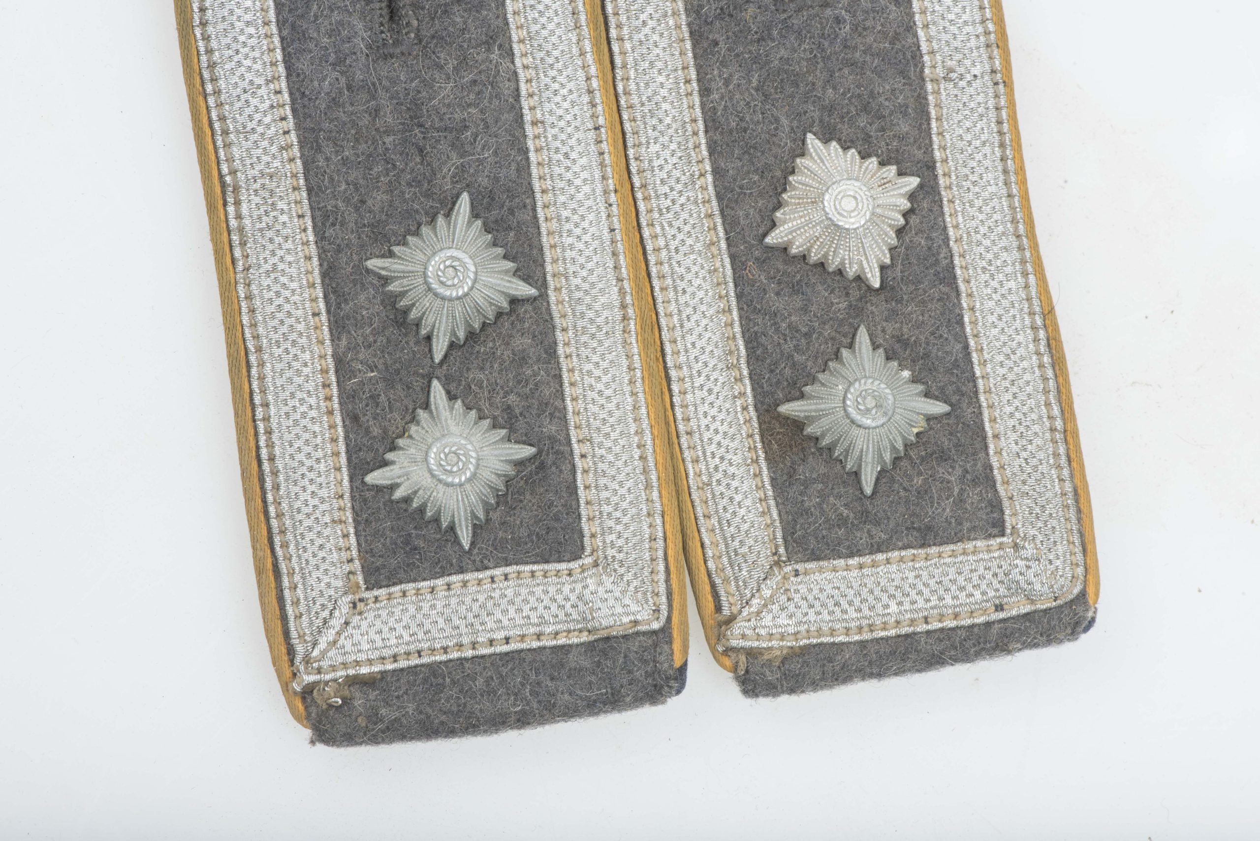 Matching Luftwaffe NCO shoulderstraps for a Feldwebel — image 7