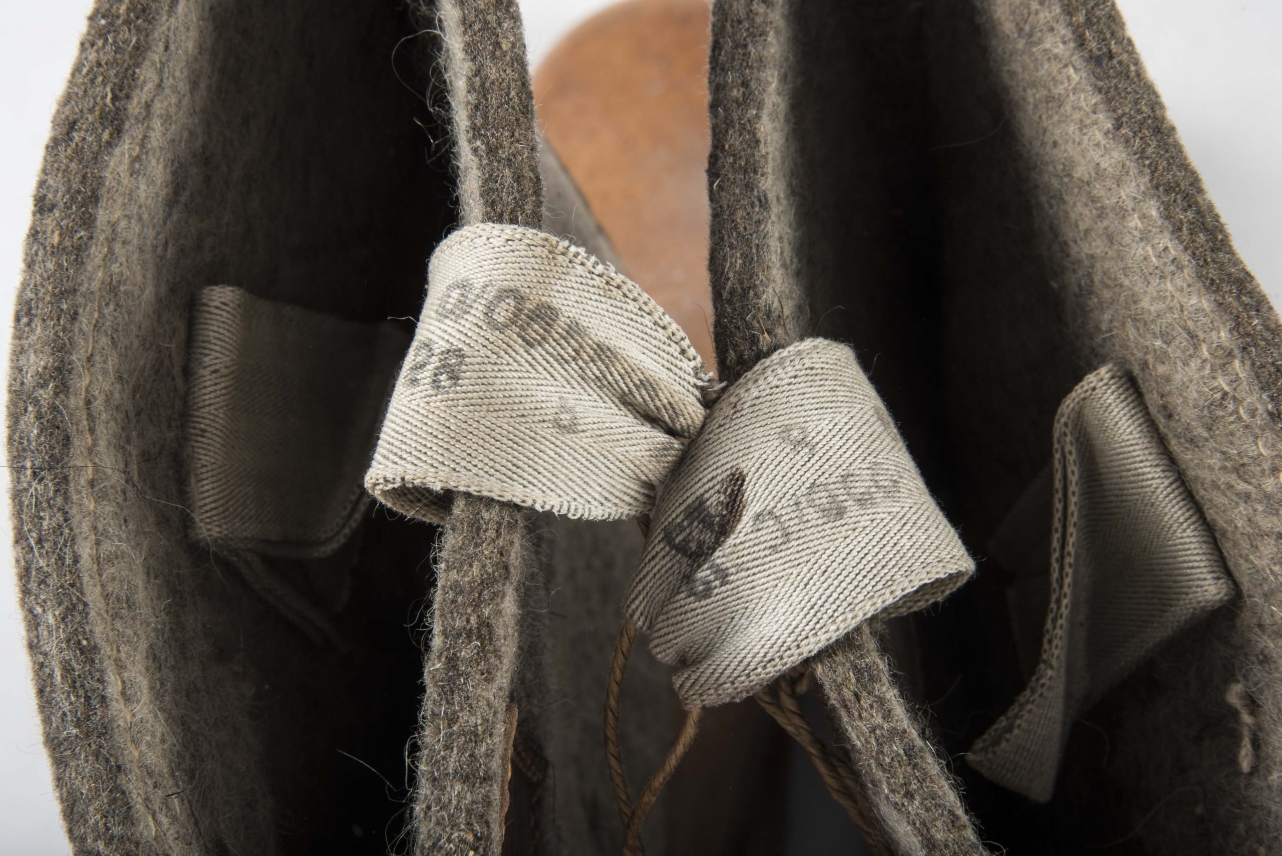 Unissued EM / NCO felt boots marked 0/0656/0013 — image 6