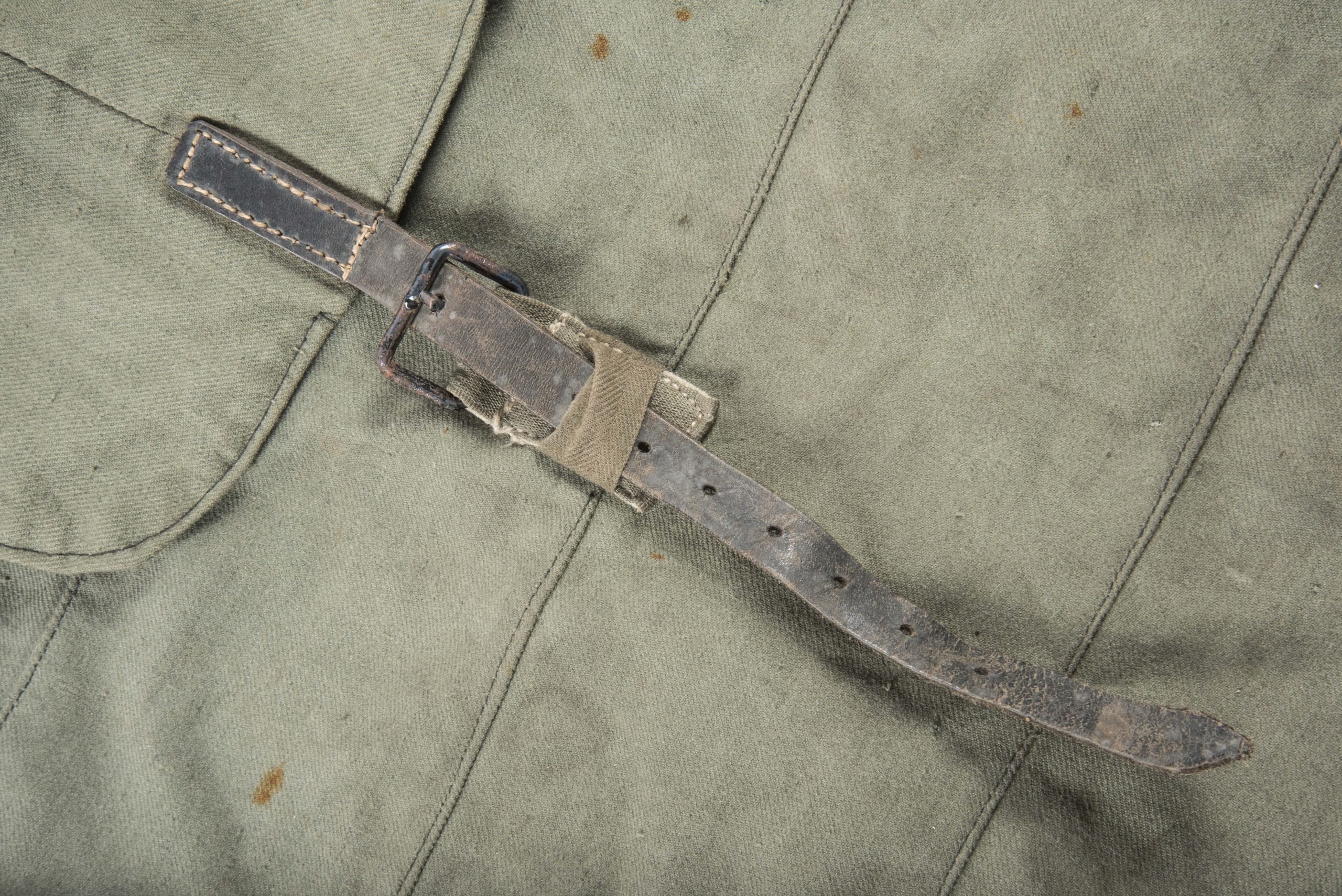 Rucksack made from Fallschirmjäger Splittertarn-B fabric — image 10