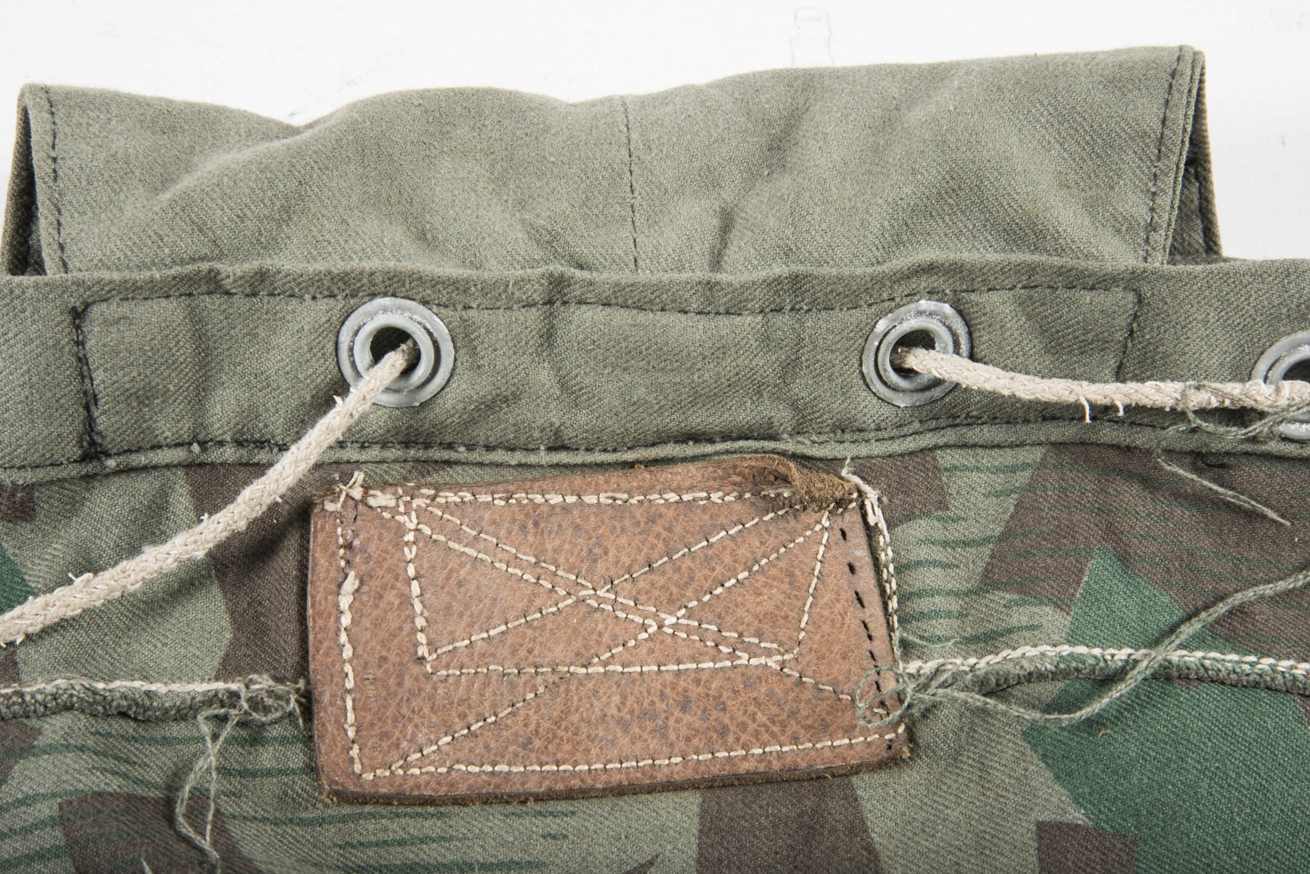 Rucksack made from Fallschirmjäger Splittertarn-B fabric — image 6