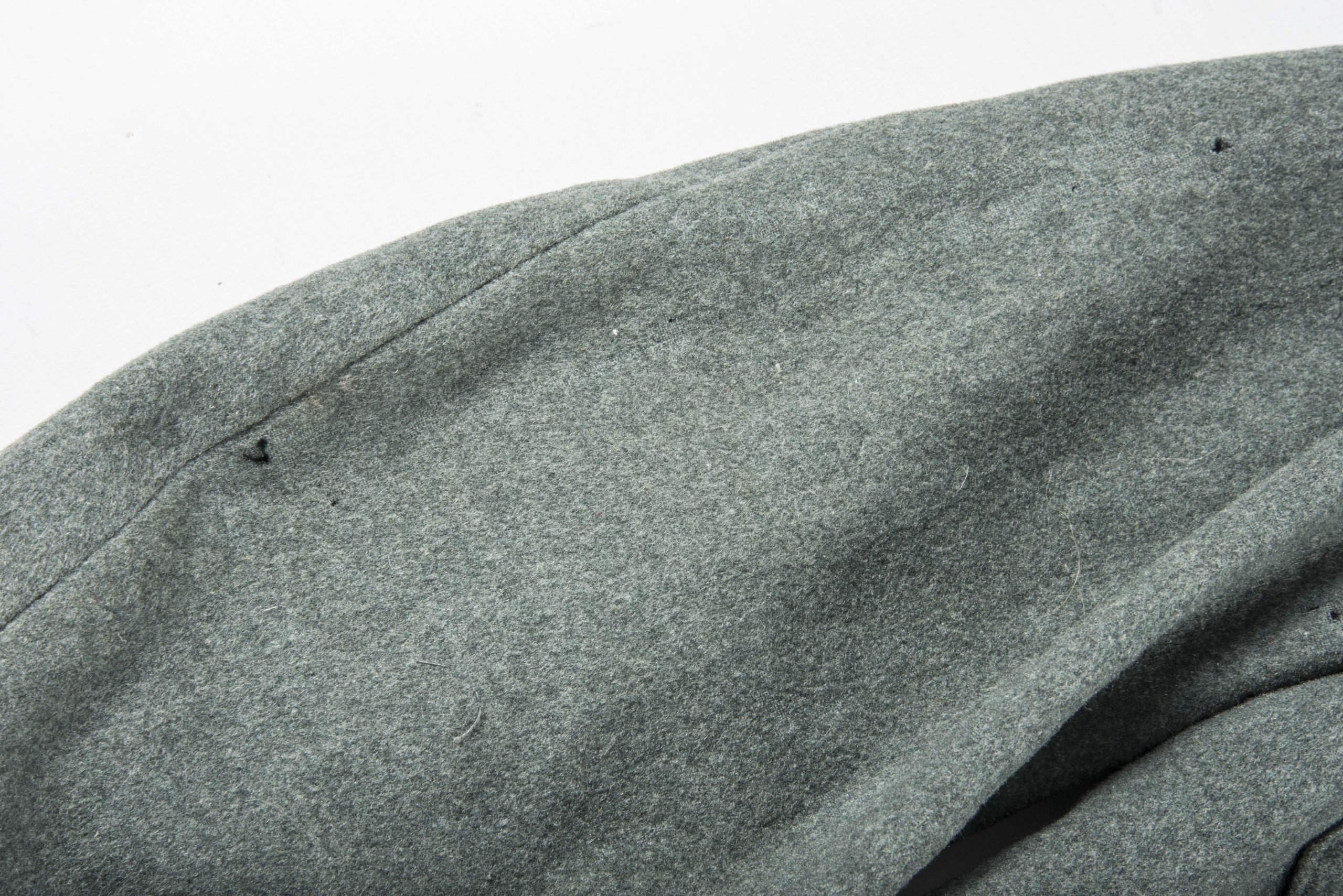 Heer M31 field blouse for a Oberfeldwebel in Artillerie Regiment 35 — image 11