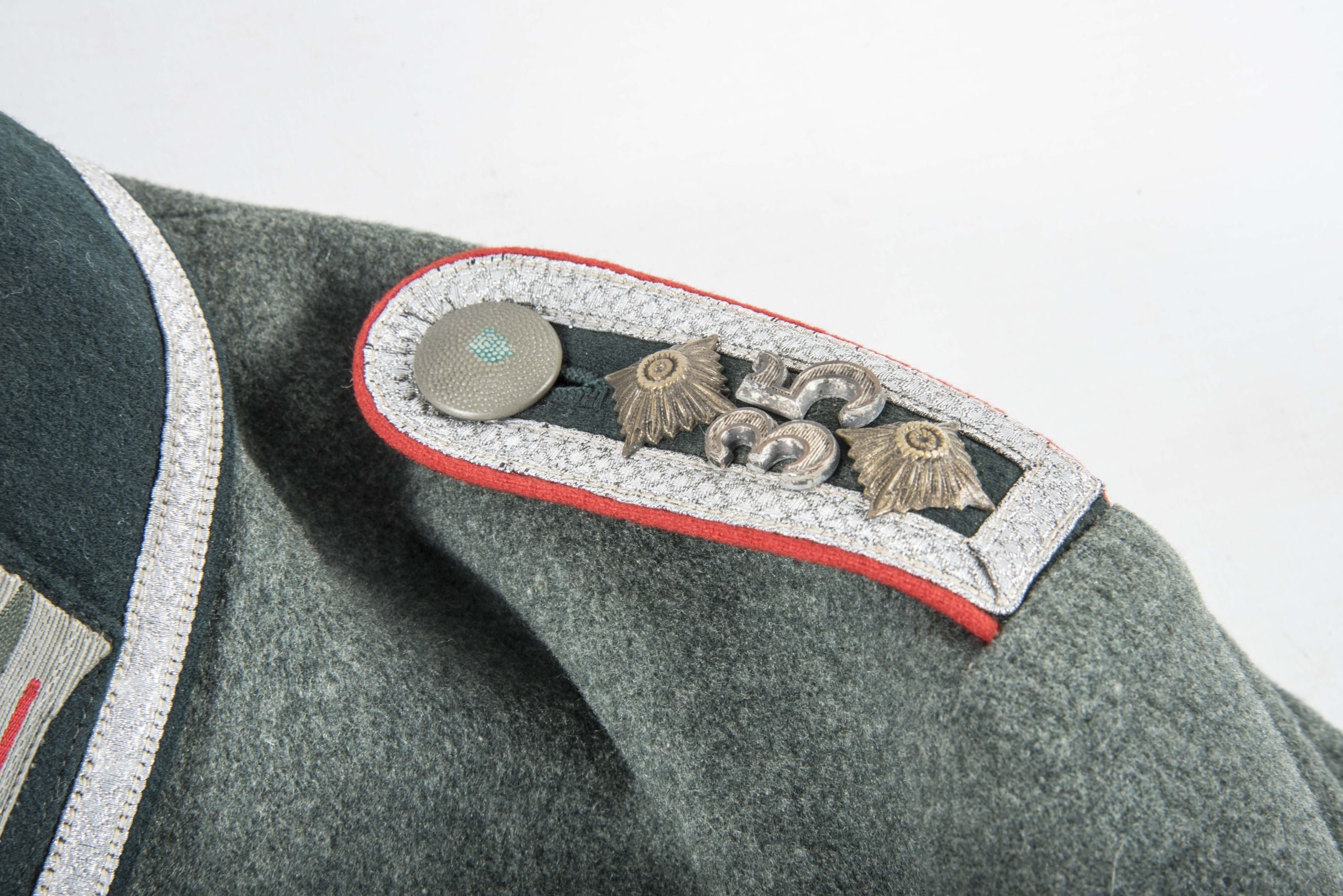 Heer M31 field blouse for a Oberfeldwebel in Artillerie Regiment 35 — image 9