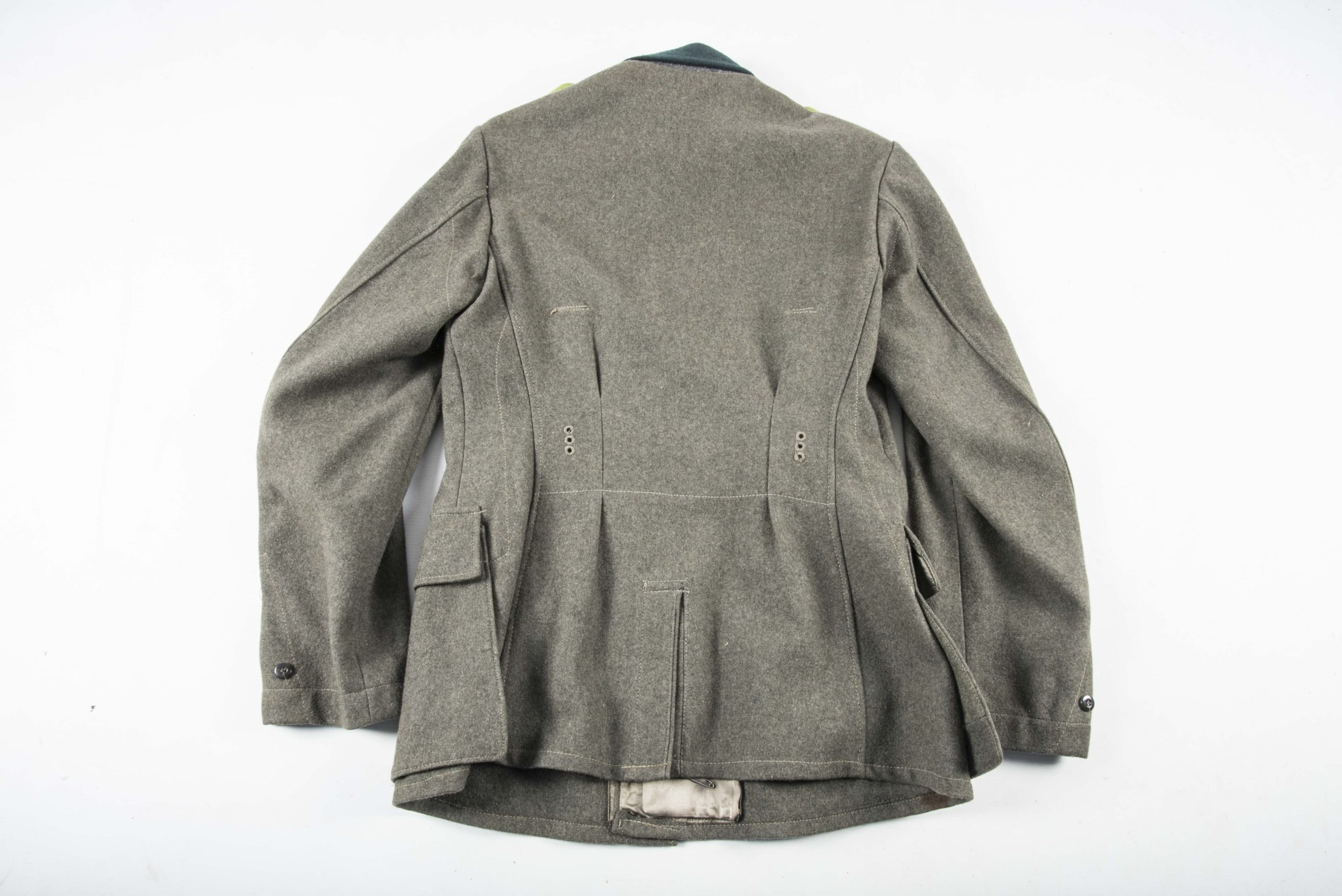 Heer converted EM field blouse for a Leutnant der Panzergrenadiere — image 14