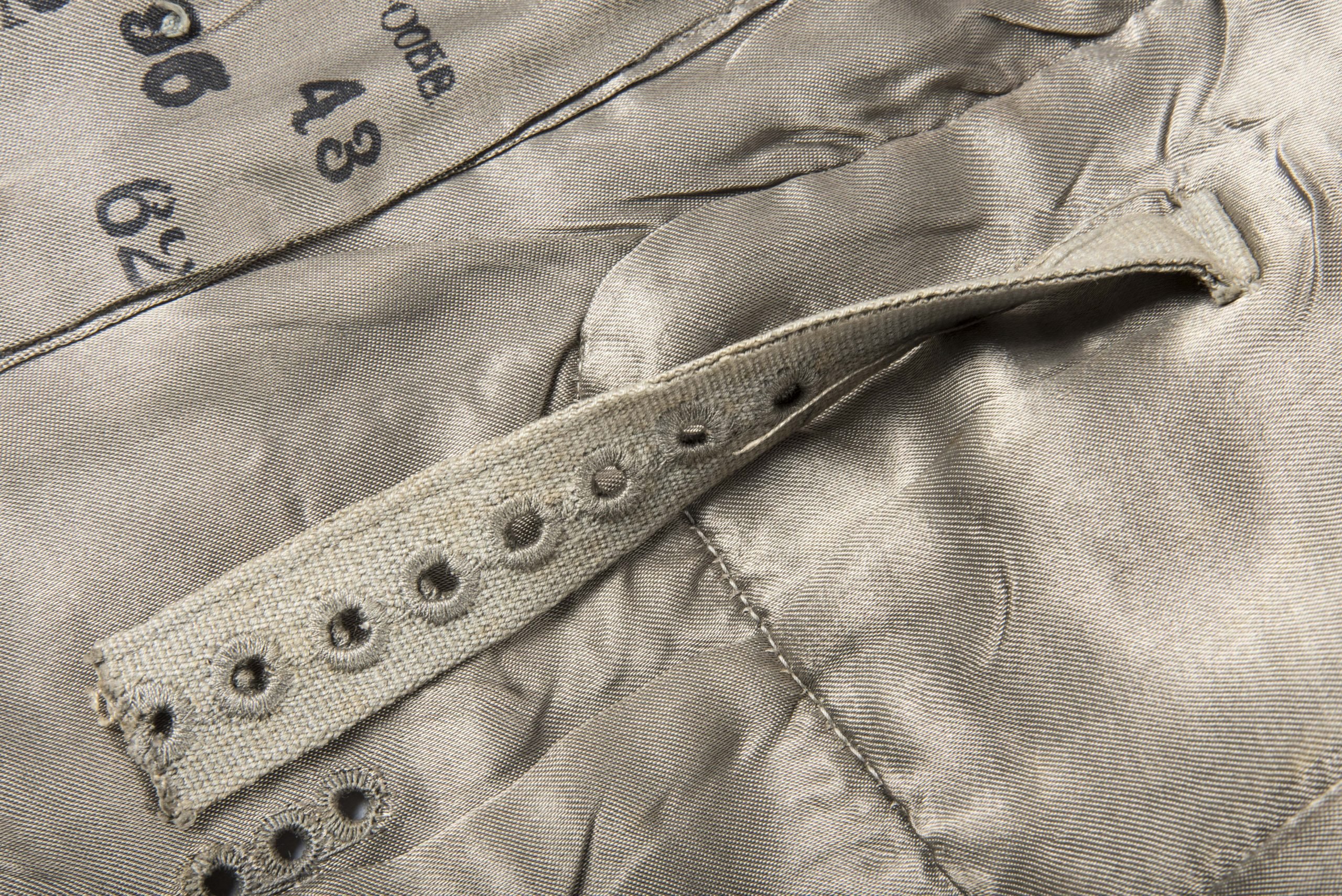 Heer converted EM field blouse for a Leutnant der Panzergrenadiere — image 6