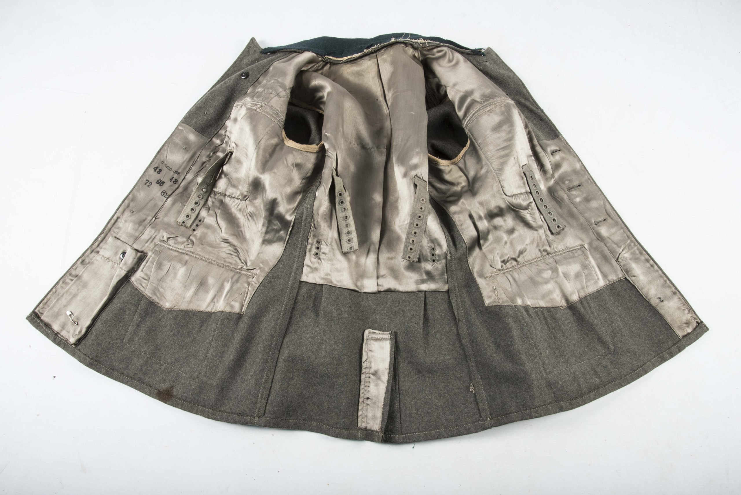 Heer converted EM field blouse for a Leutnant der Panzergrenadiere — image 8