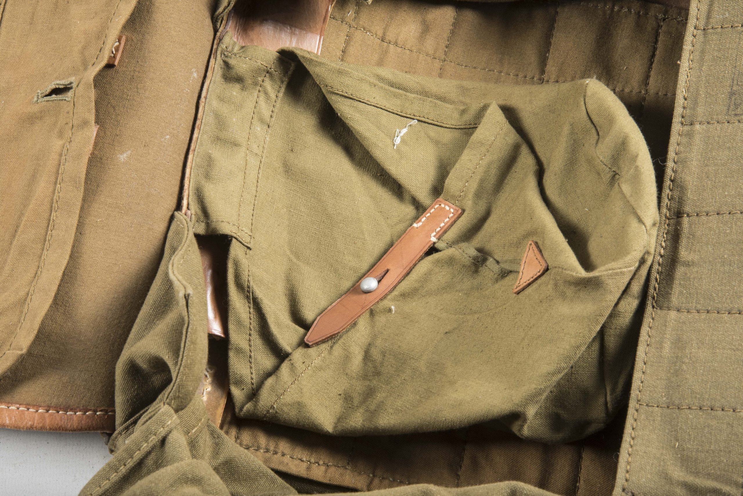 Rare heer Sanitäter Tornister marked Gebr. Krüger Breslau 1940 — image 8