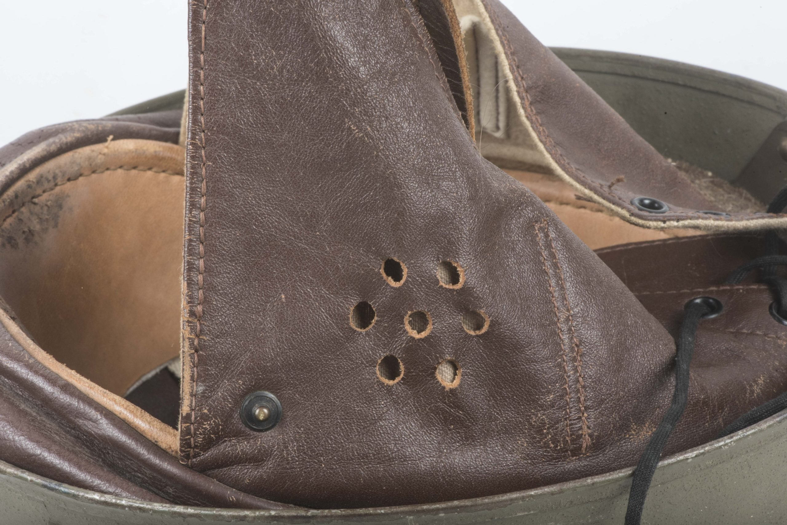 British dispatch rider helmet marked BMB 1942 size 7 — image 6