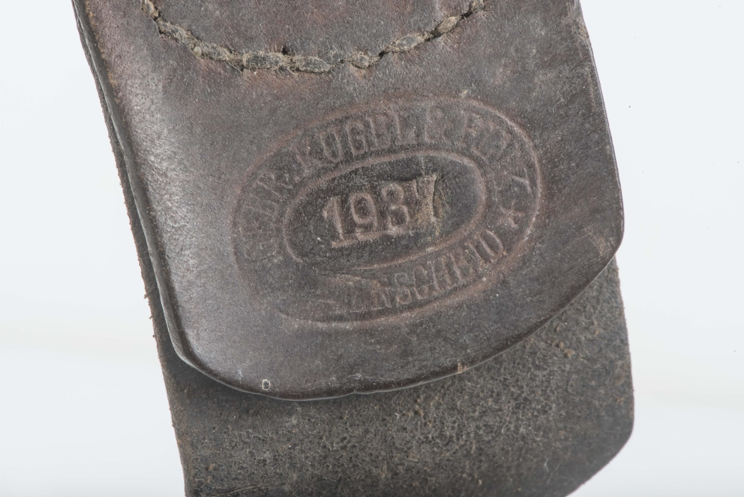 Tabbed aluminium Heer belt buckle marked Gebr. Kügel & Fink, Lüdenscheid 1937 — image 5