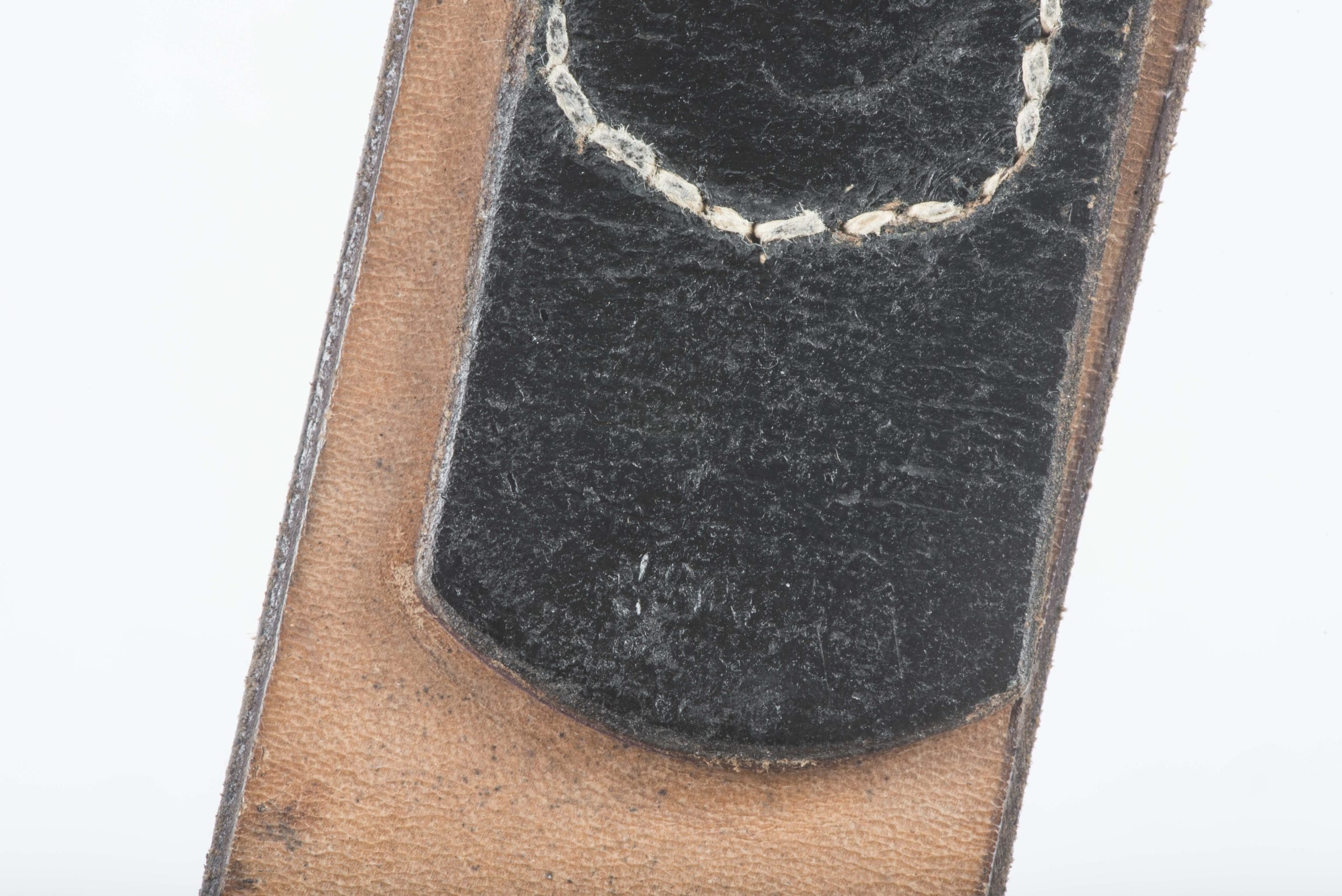 Unissued leather equipment belt dated 1941, size 115 — image 5