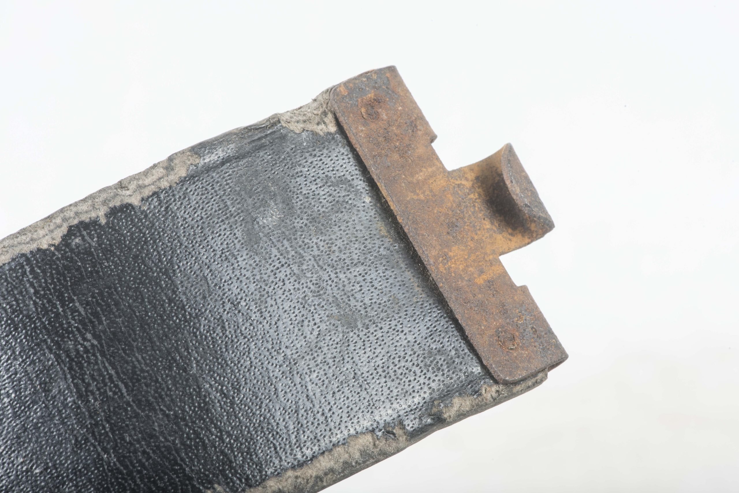 Rare Pressstoff equipment belt with steel Heer buckle — image 8