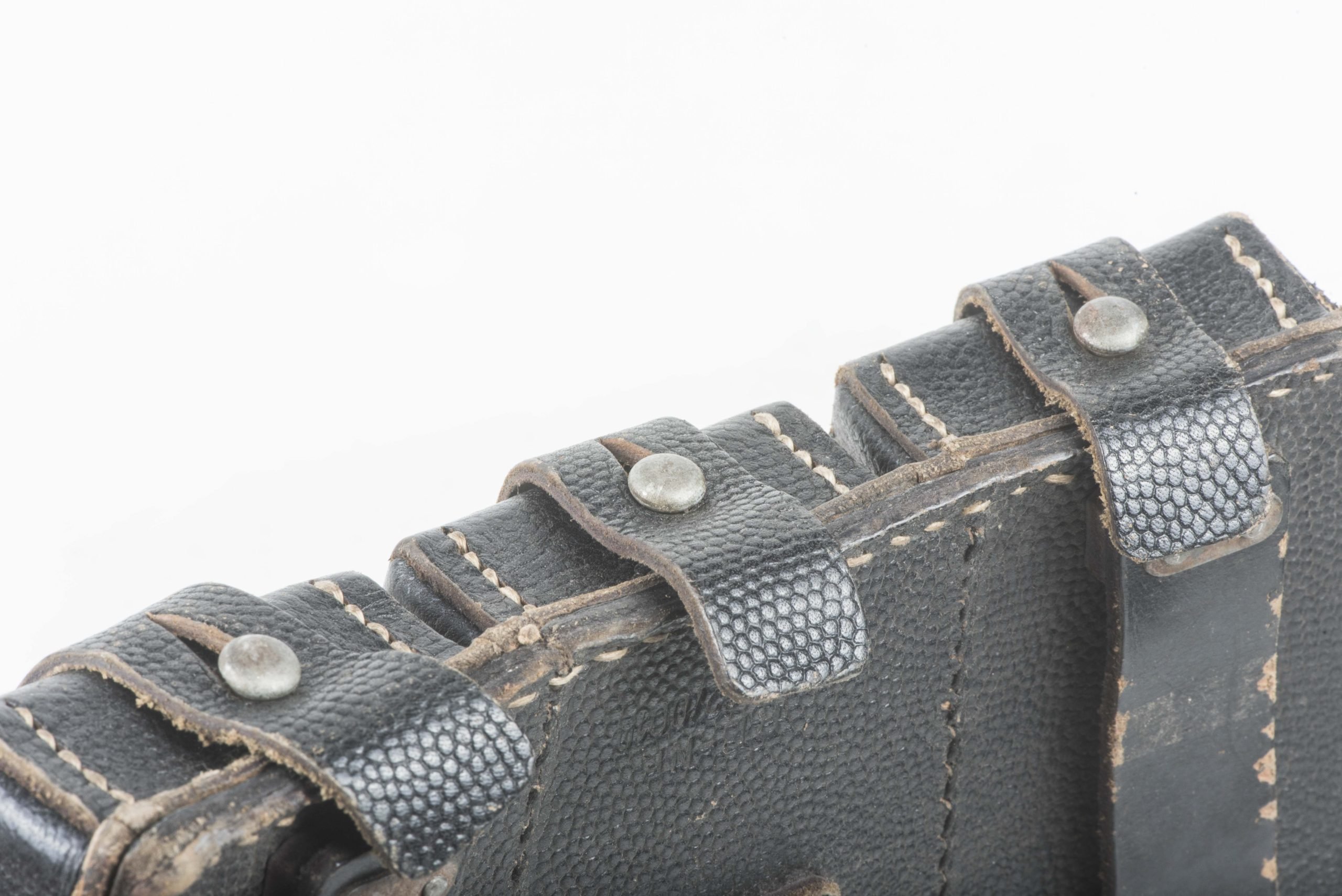 Riveted K98 pouch marked RB-Nr. 0/0462/0010 — image 3