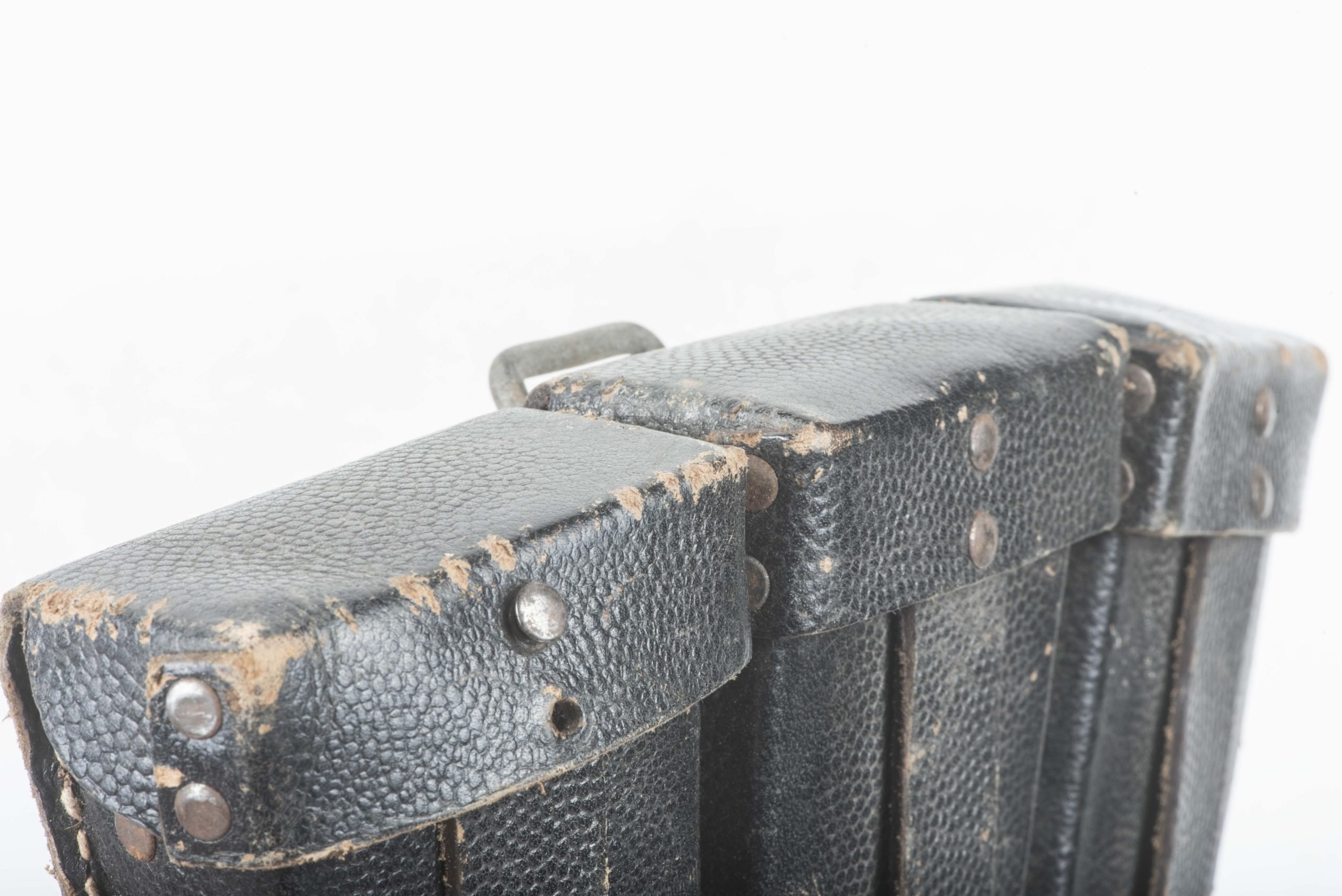 Riveted K98 pouch marked RB-Nr. 0/0462/0010 — image 4