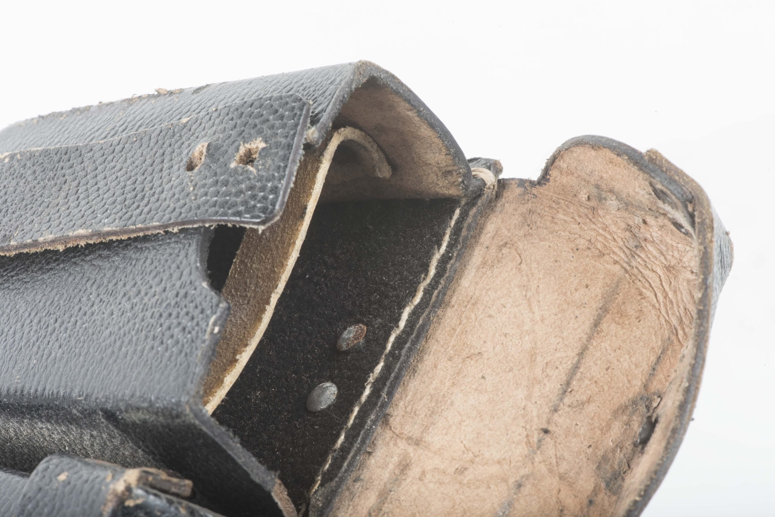 Riveted K98 pouch marked RB-Nr. 0/0462/0010 — image 6