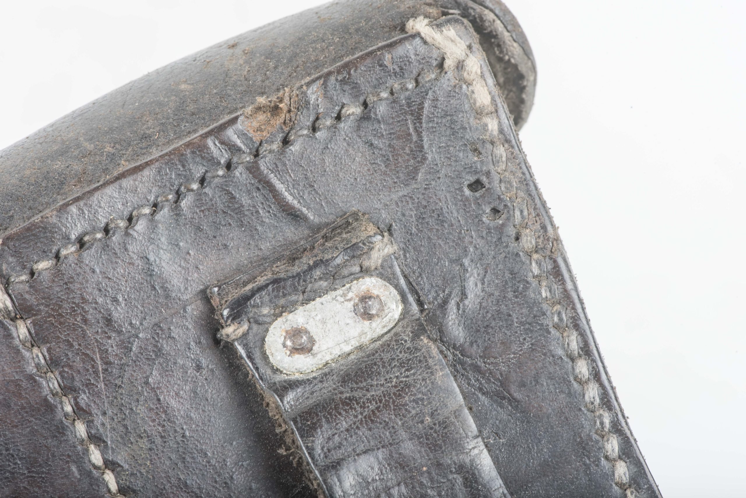 Interesting K98 ammunition pouch made from recycled leather — image 3