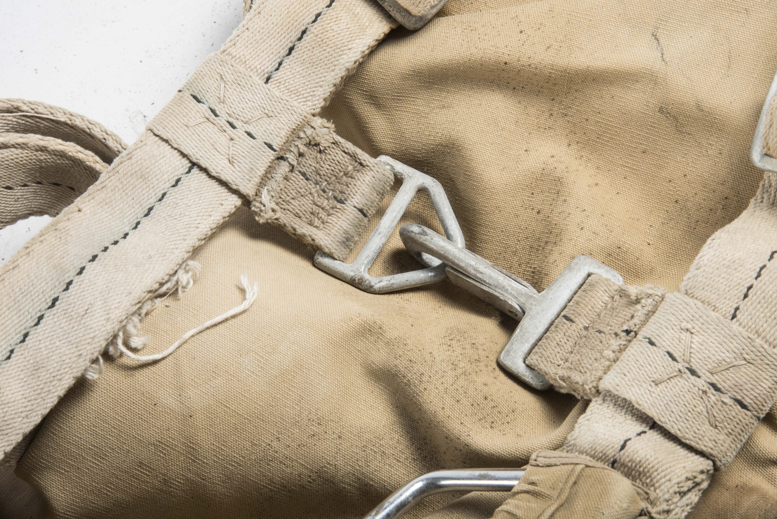 USAAF seat parachute named Whitcomb H Slate F/0 T 184533 — image 12