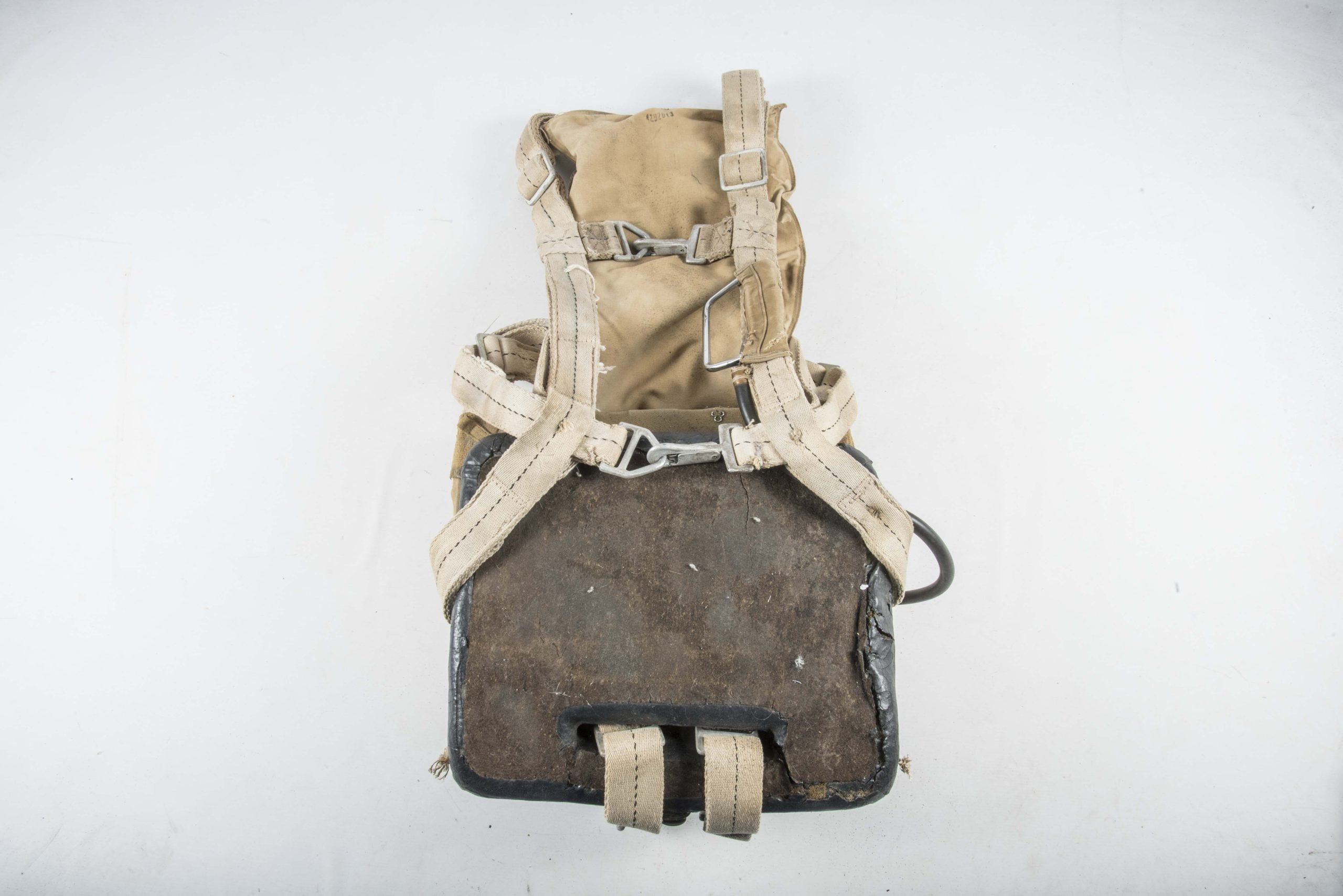 USAAF seat parachute named Whitcomb H Slate F/0 T 184533 — image 2