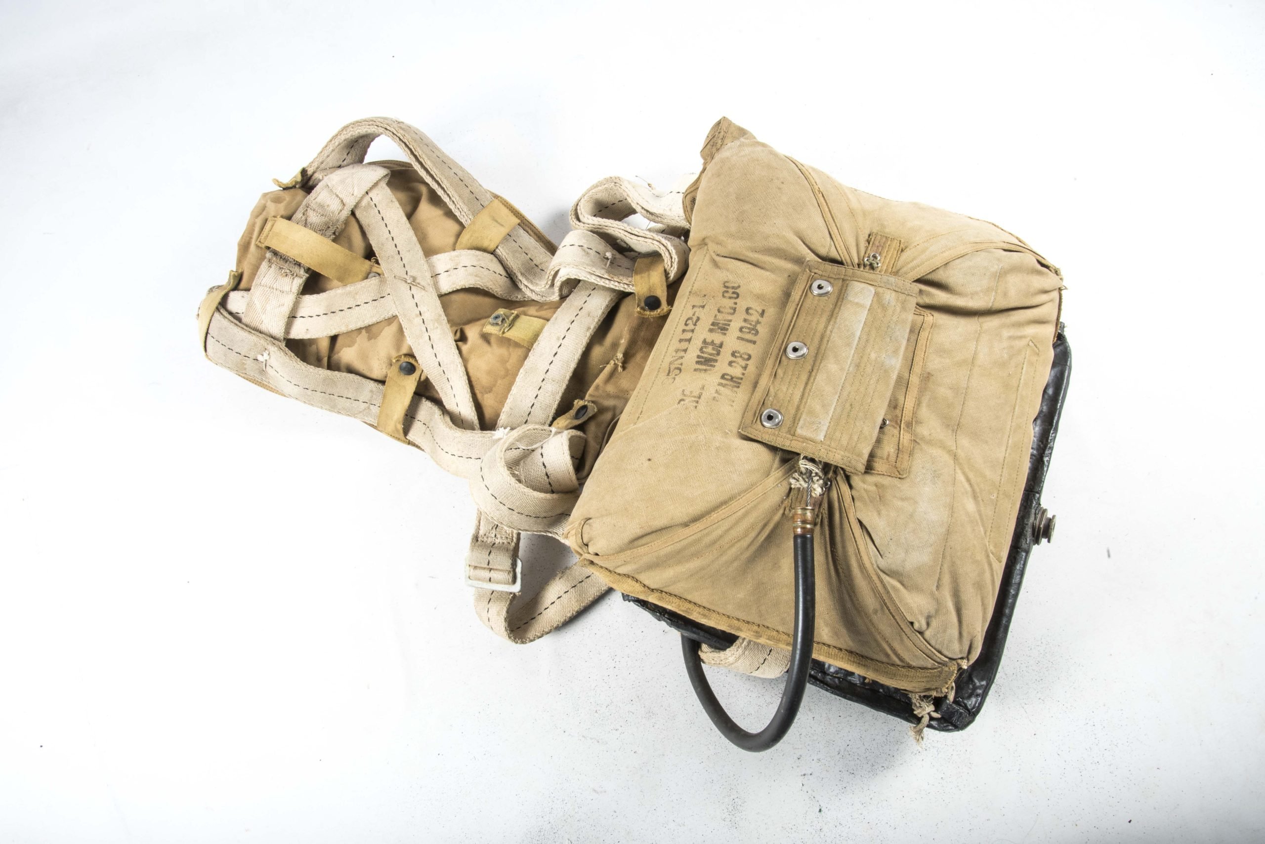 USAAF seat parachute named Whitcomb H Slate F/0 T 184533 — image 3