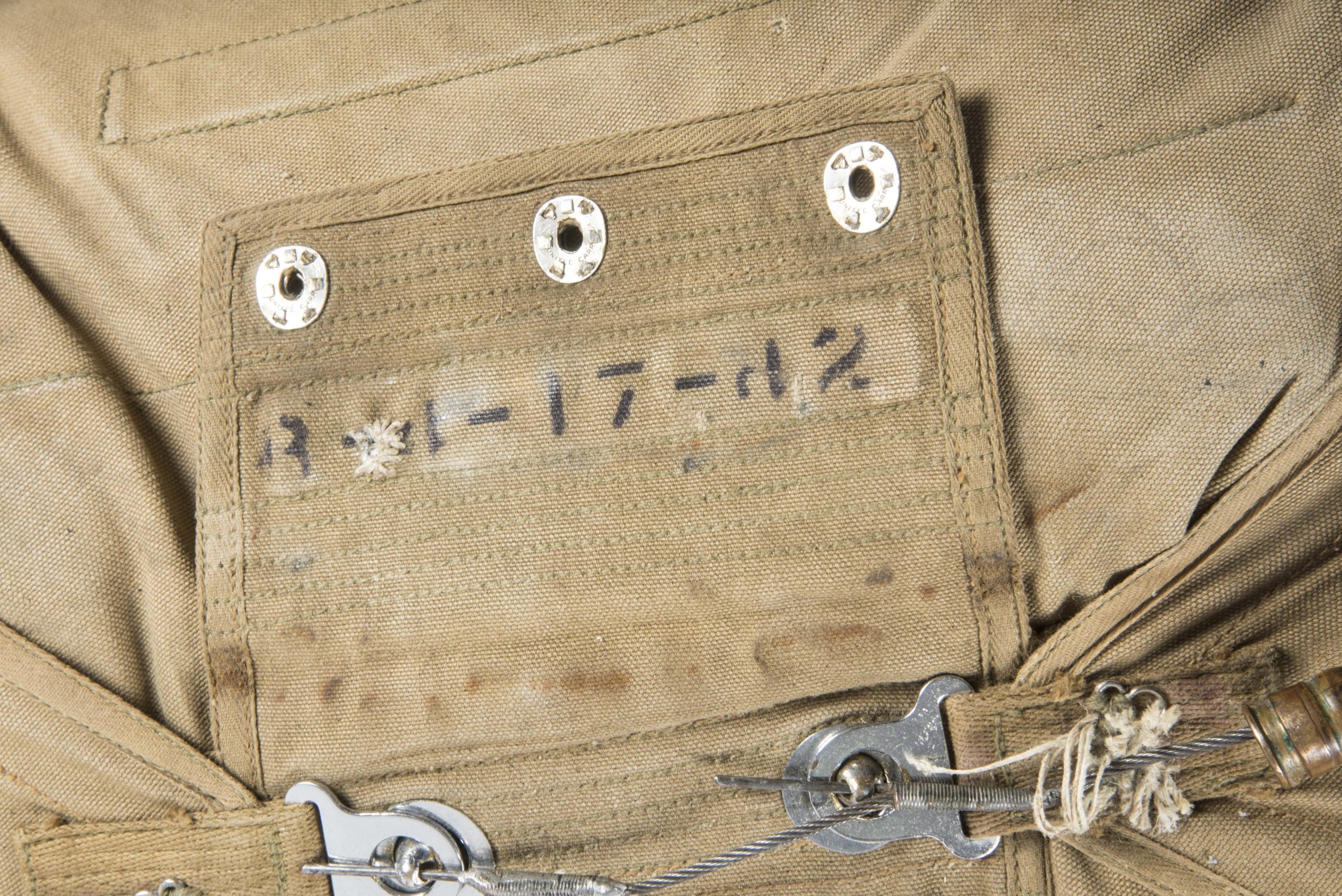 USAAF seat parachute named Whitcomb H Slate F/0 T 184533 — image 5