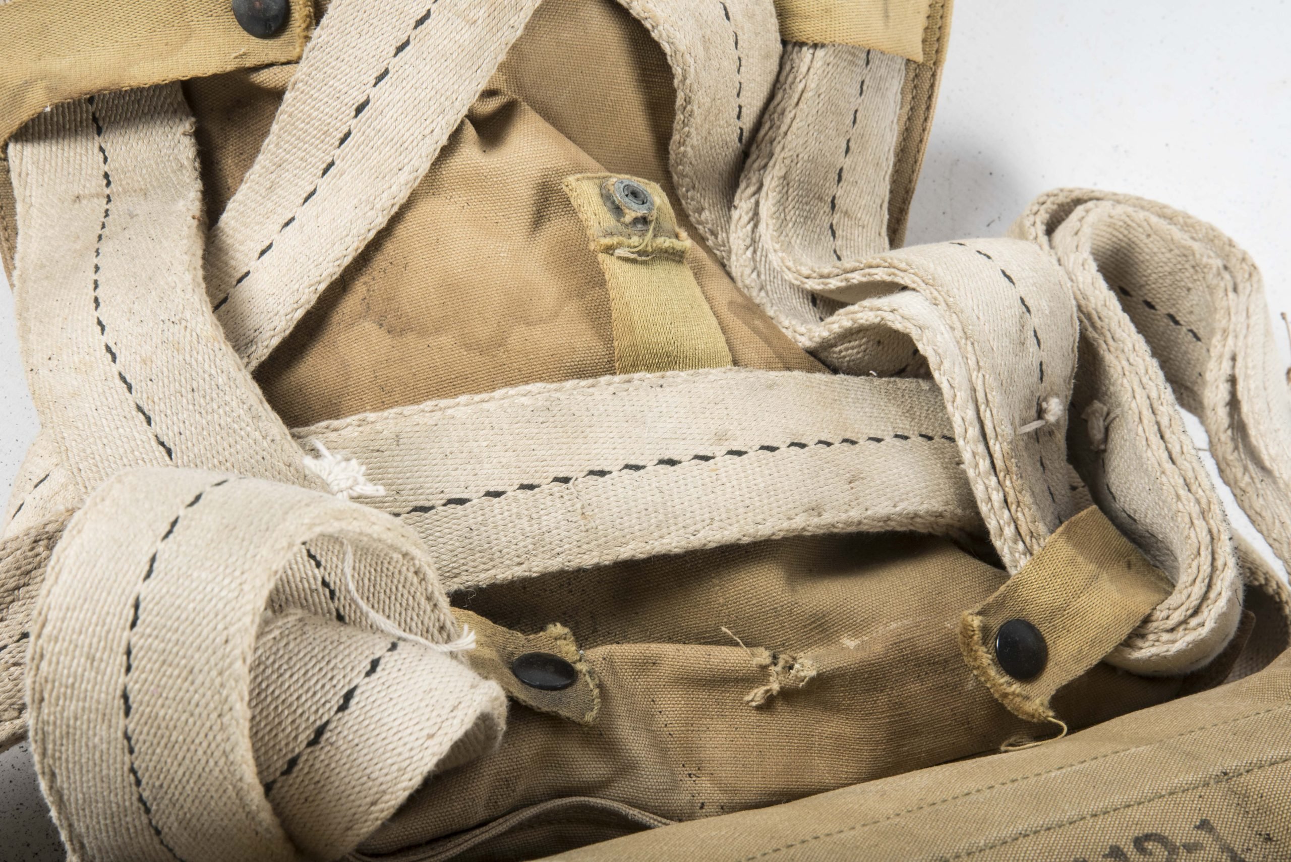 USAAF seat parachute named Whitcomb H Slate F/0 T 184533 — image 7