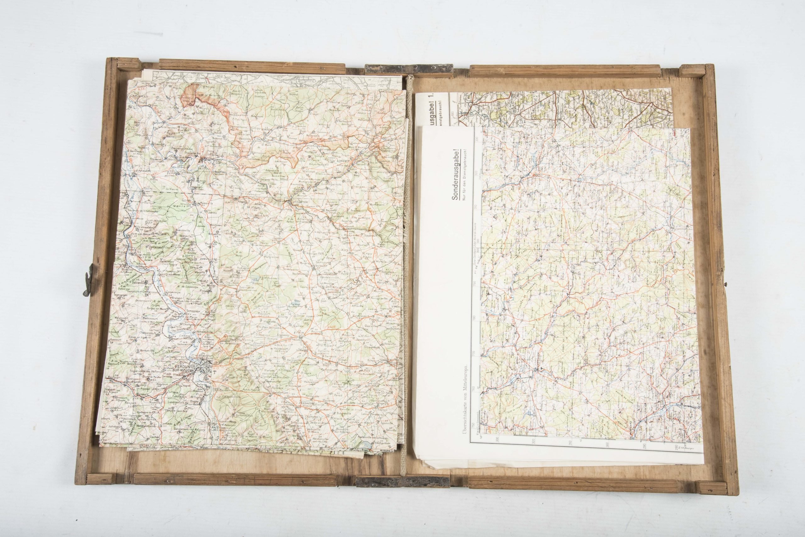 Heer map plotting board or Kartenbrett with marked maps — image 2
