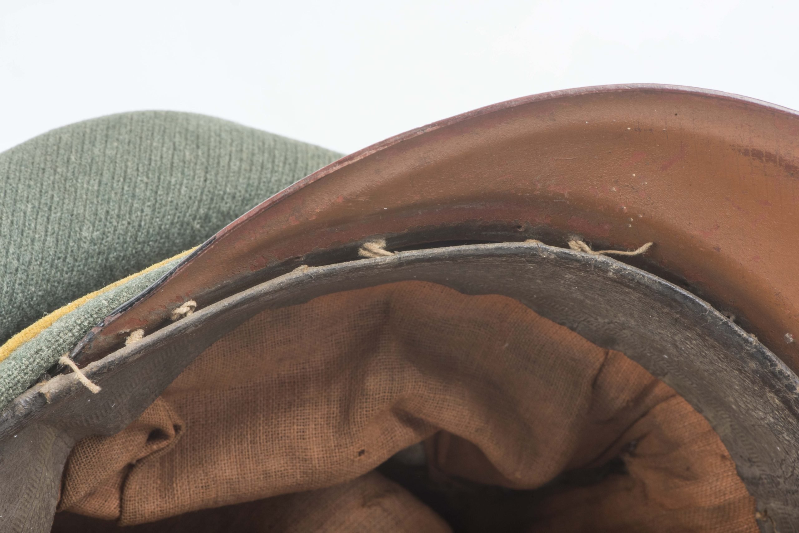 Heer EM / NCO crushed cavalry visor with skull — image 11