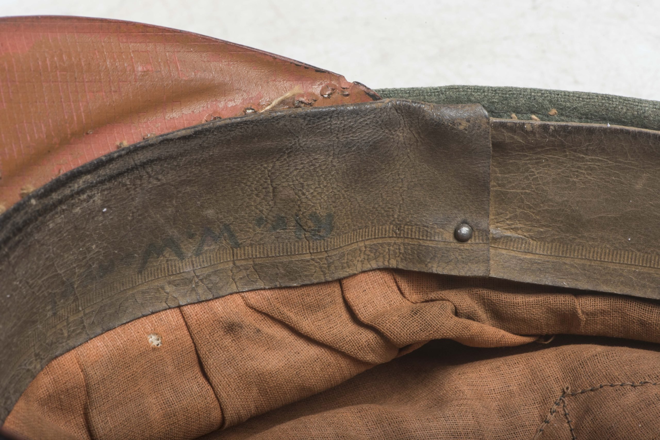 Heer EM / NCO crushed cavalry visor with skull — image 14