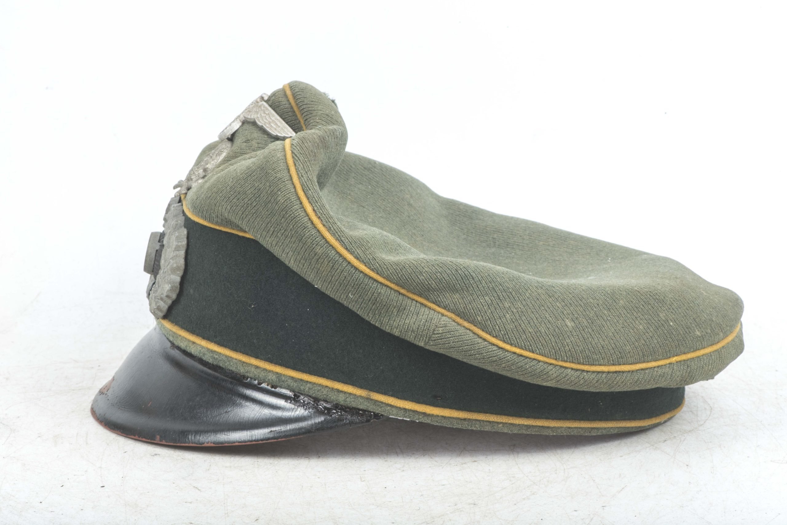 Heer EM / NCO crushed cavalry visor with skull — image 2