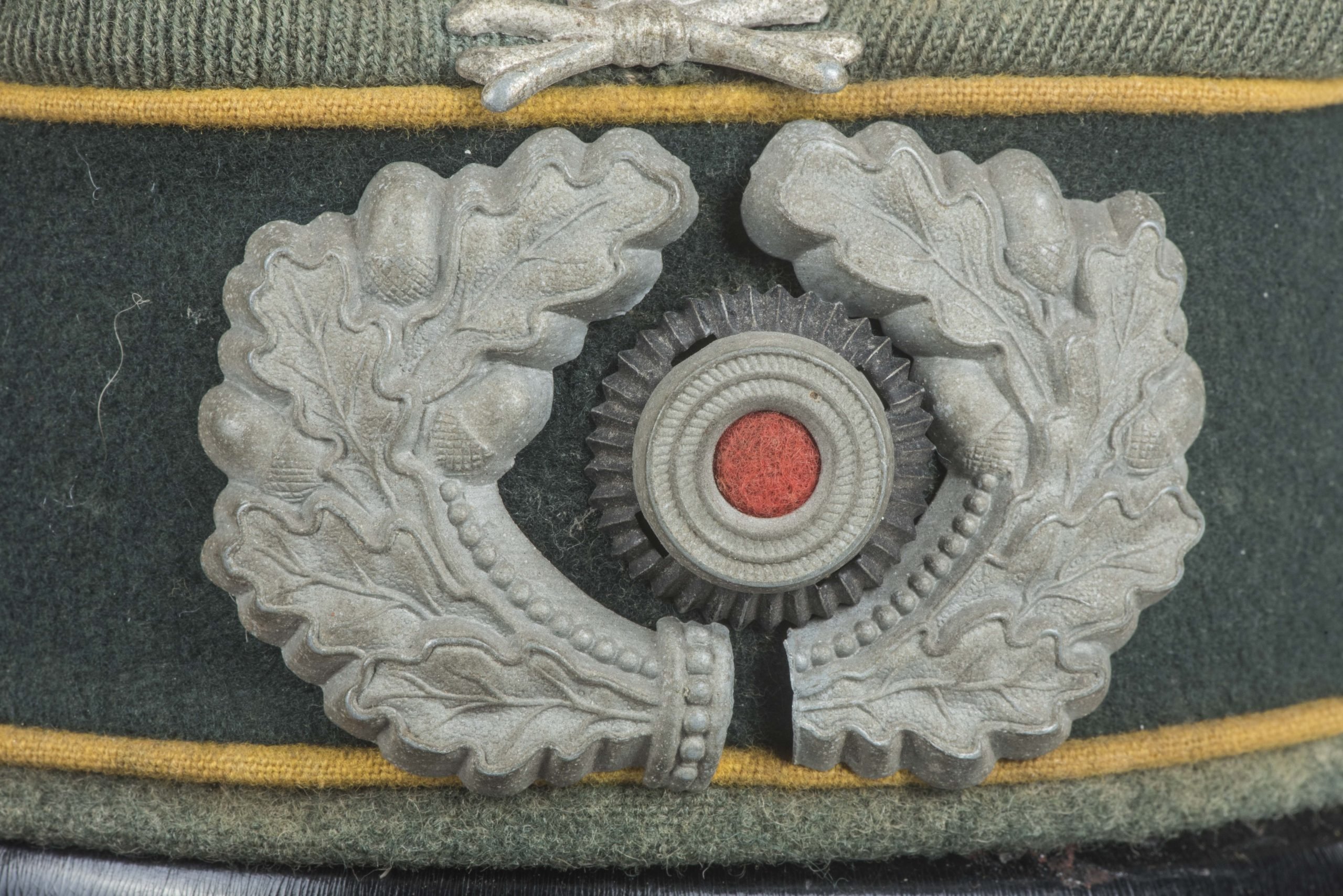 Heer EM / NCO crushed cavalry visor with skull — image 7