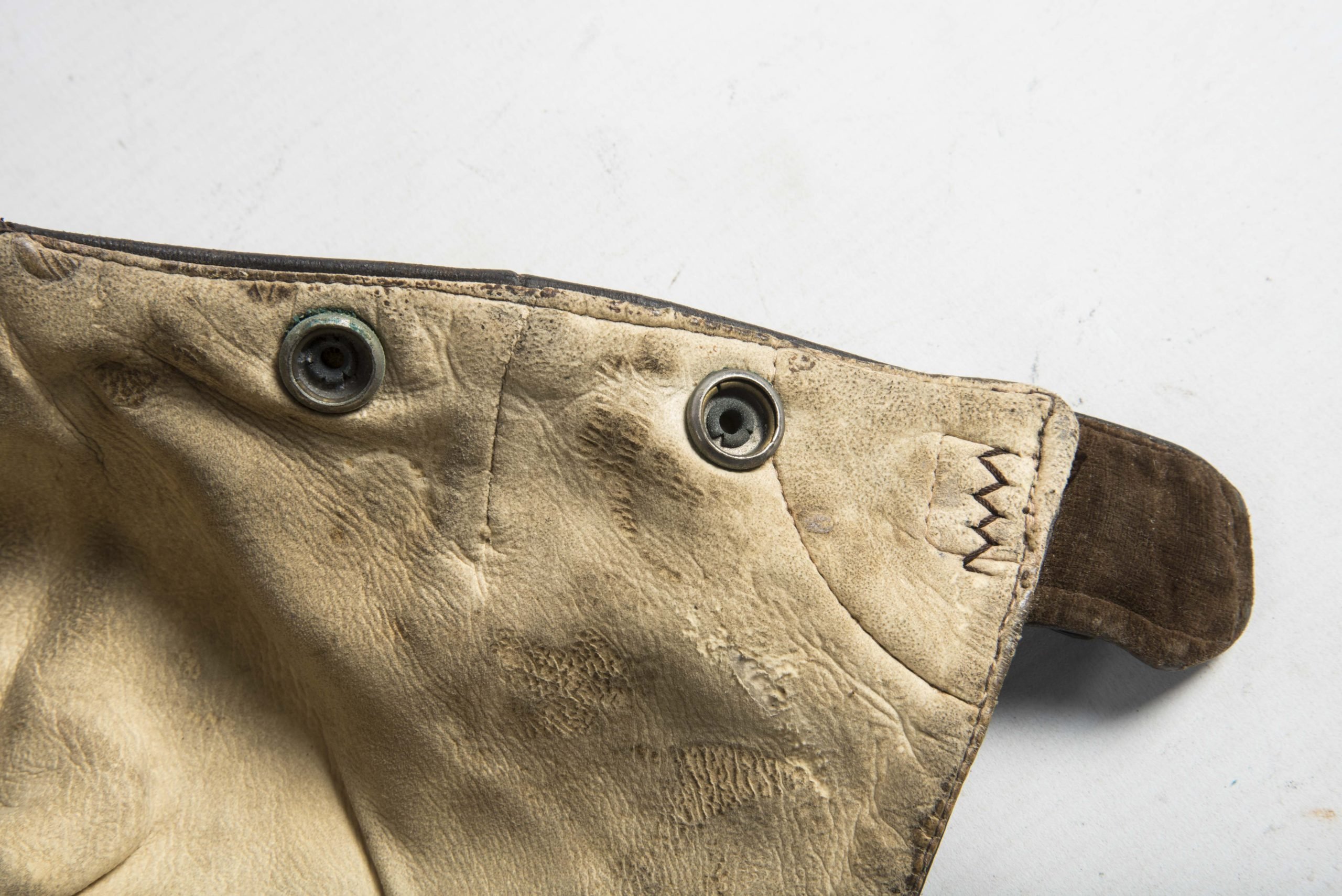 RAF type B flying helmet dated marked Frank Bryan size 7 1/4 dated 1940 — image 10