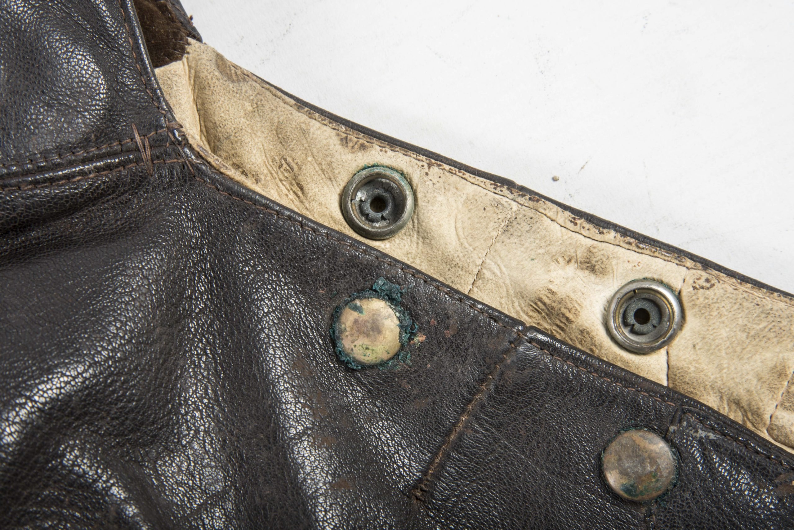 RAF type B flying helmet dated marked Frank Bryan size 7 1/4 dated 1940 — image 12