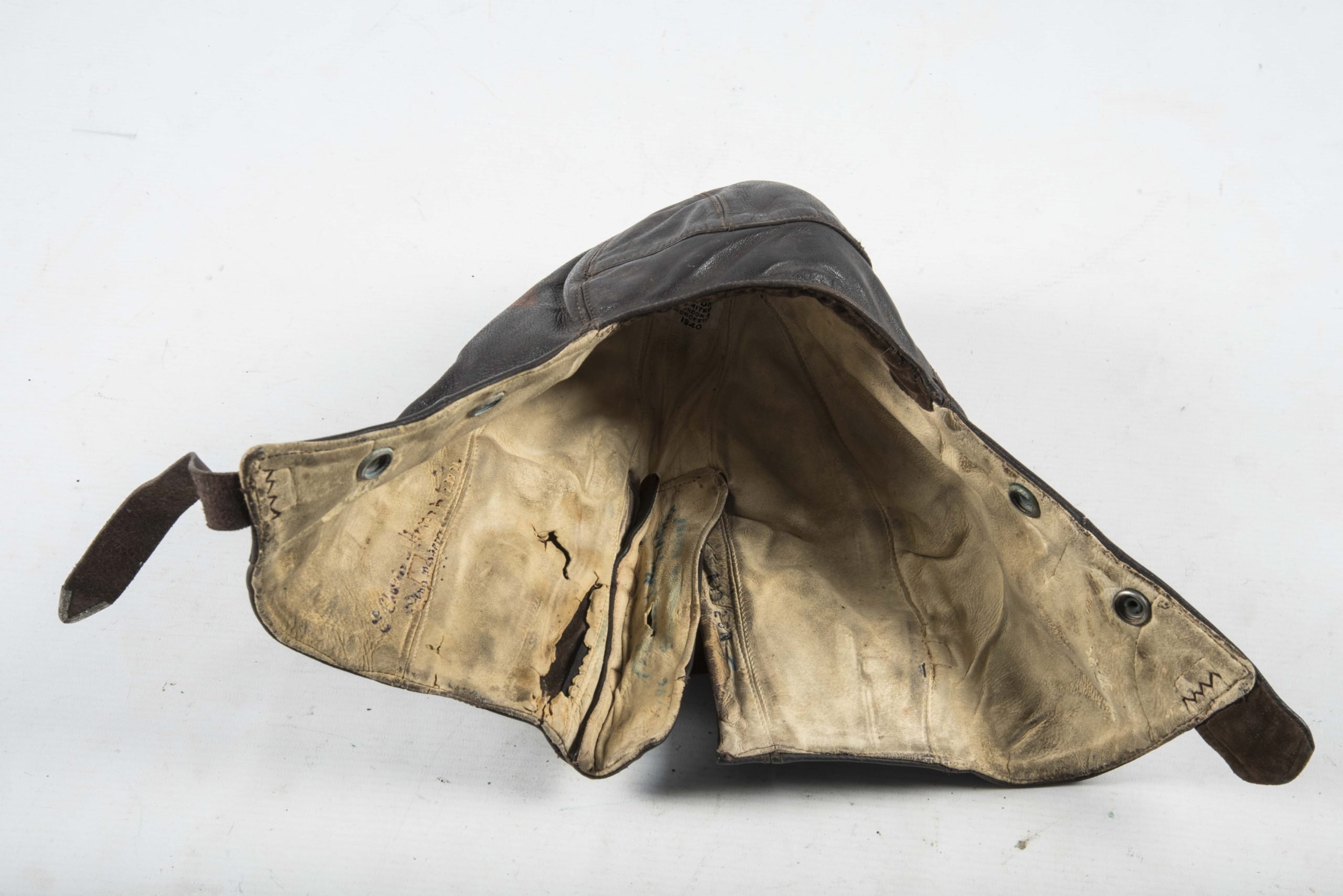 RAF type B flying helmet dated marked Frank Bryan size 7 1/4 dated 1940 — image 6