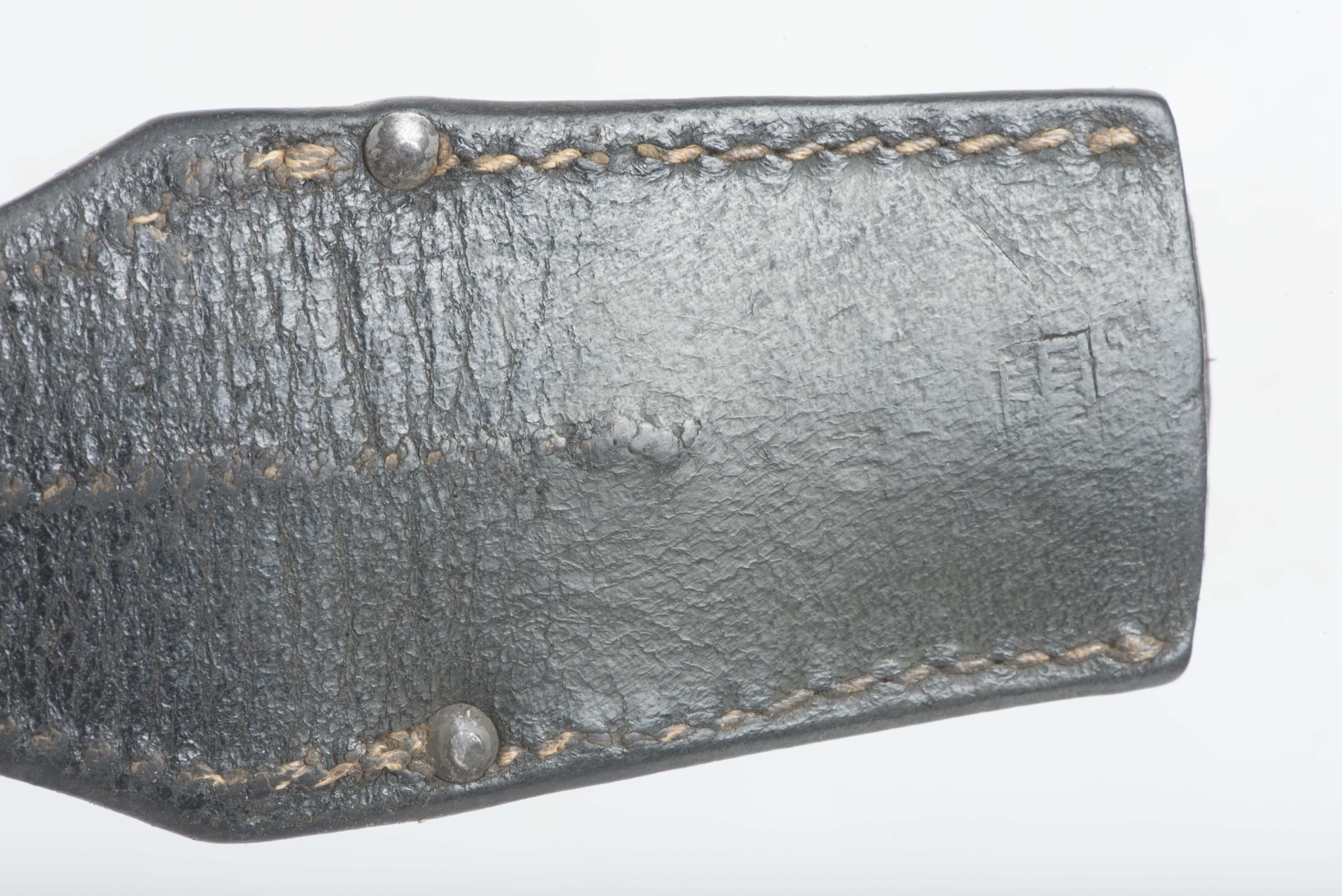 K98 bayonet frog marked J. De Valk, Amsterdam 1942 with green camouflage paint — image 3