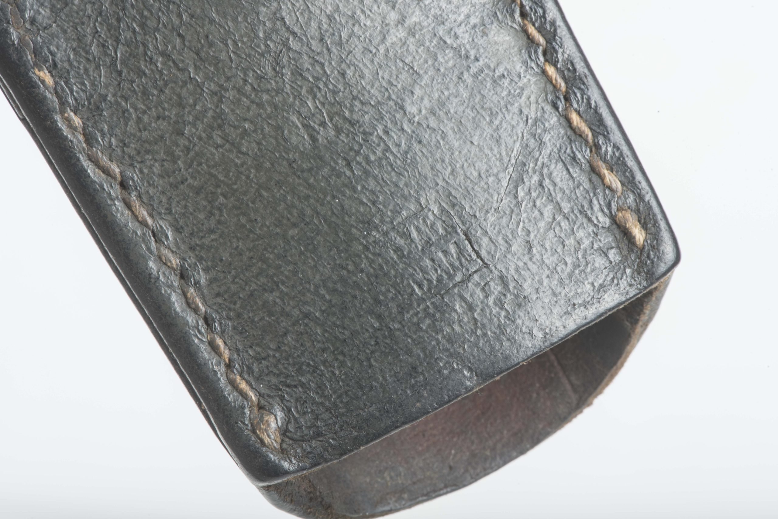 K98 bayonet frog marked J. De Valk, Amsterdam 1942 with green camouflage paint — image 9