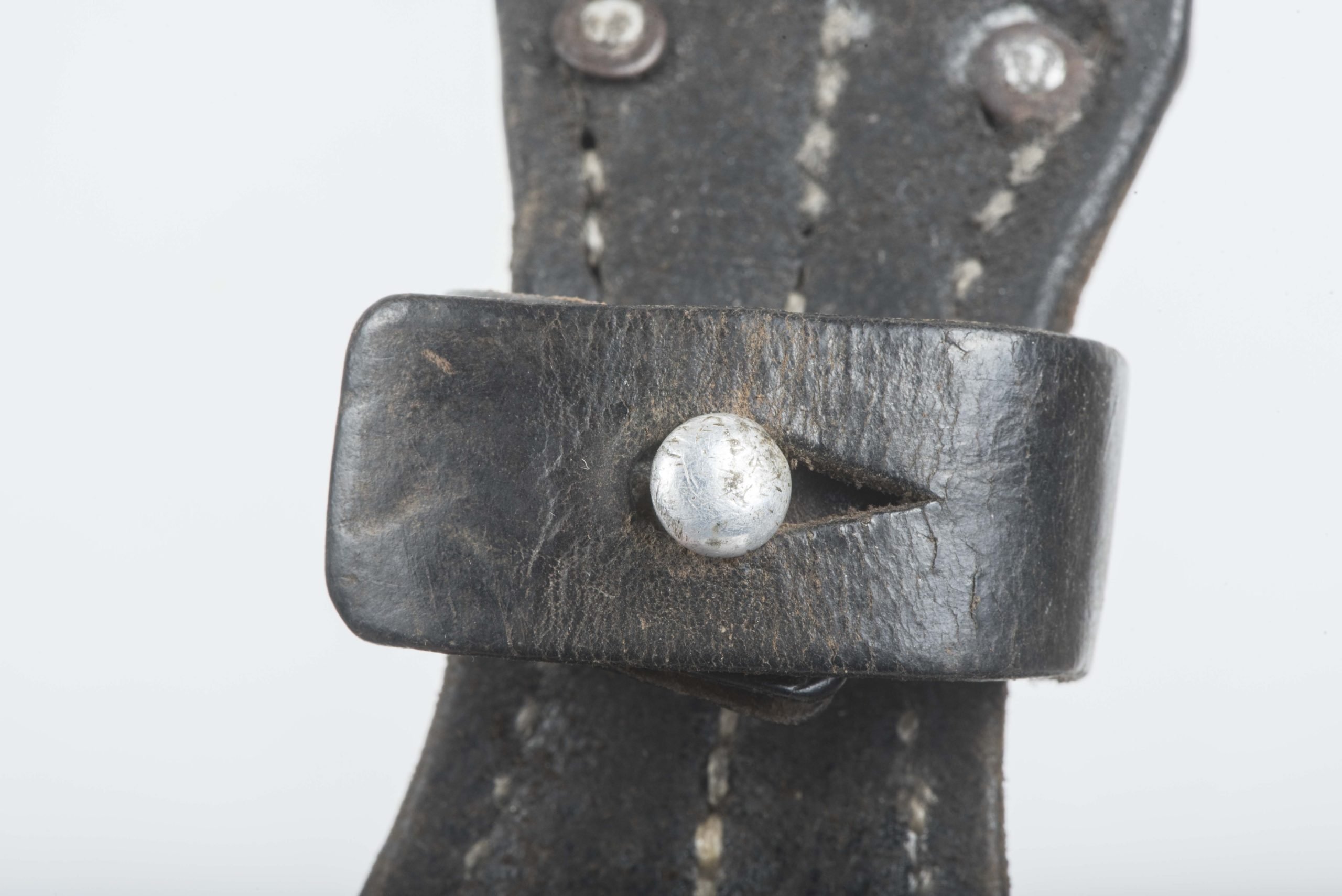 K98 bayonet frog marked Stecher, Freiberg 1941 — image 5