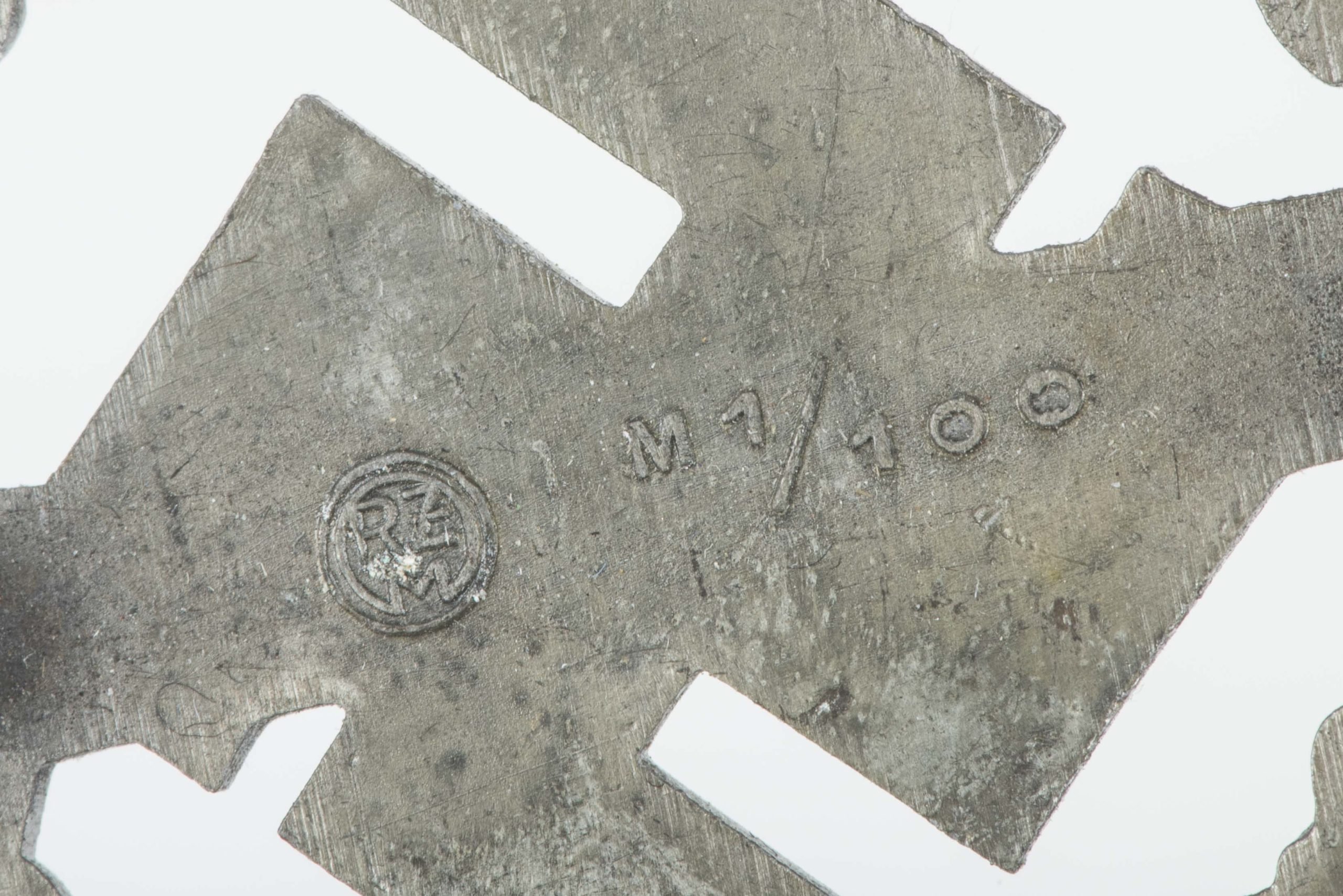 SA sport badge marked RZM M1/100 — image 5