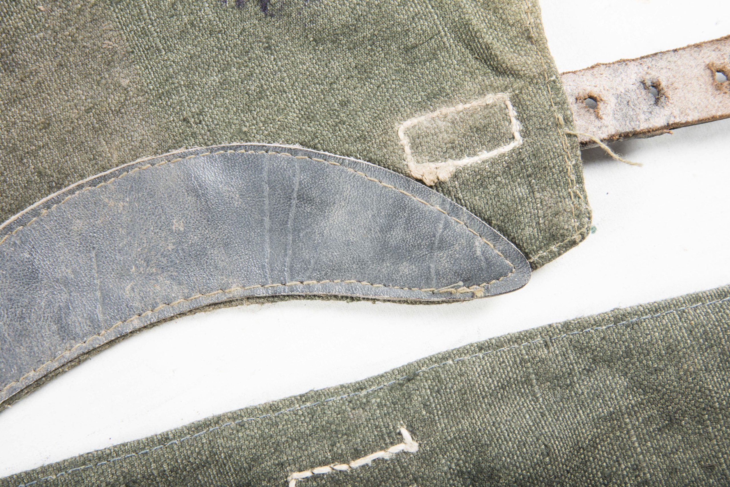 Late war Gamaschen marked RBNr. 0/0629/0042 — image 4