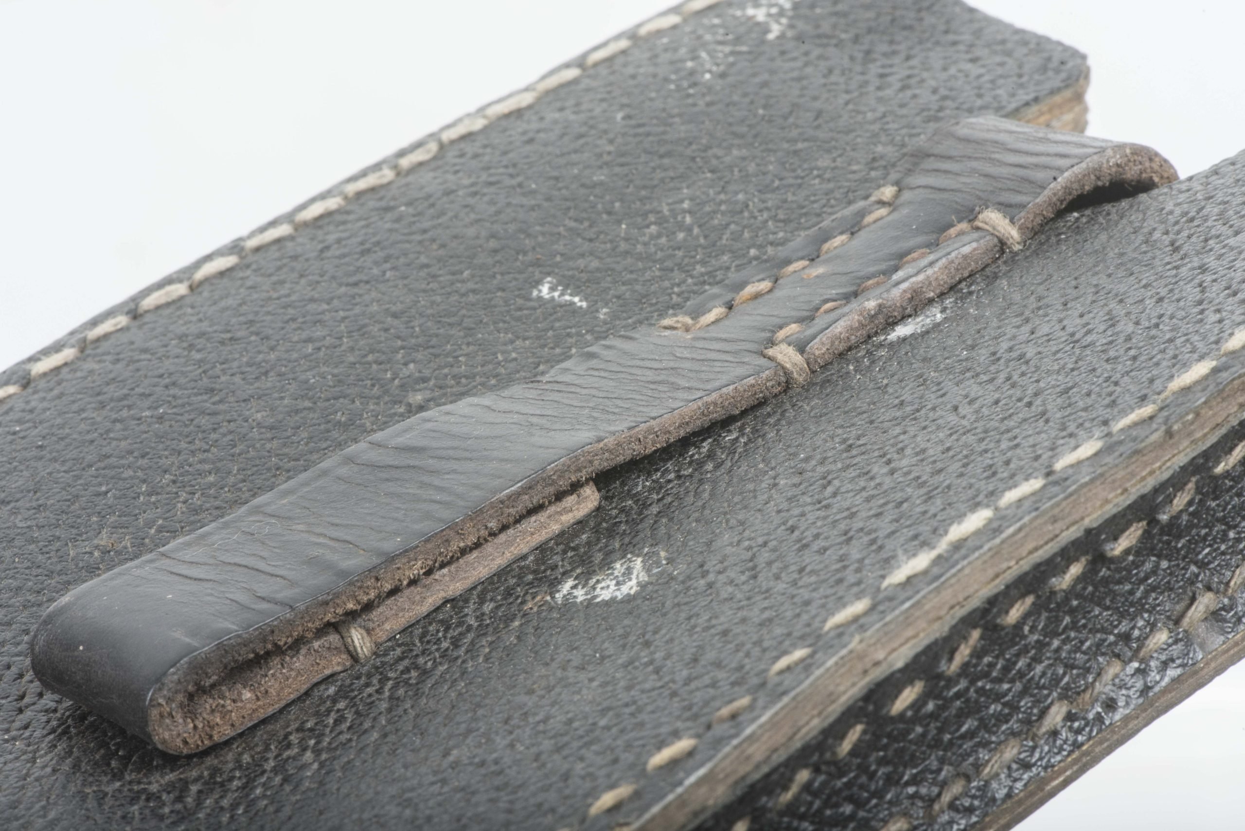 Rare short handled wire cutter pouch marked gut — image 4